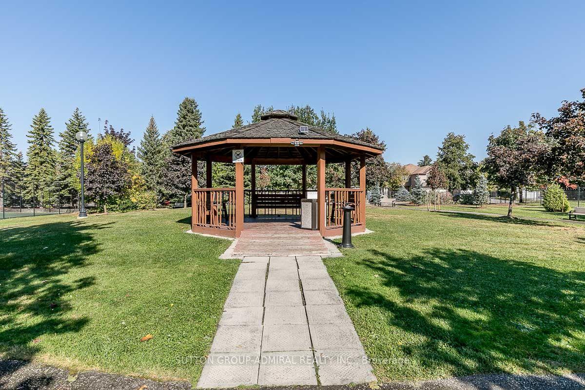 Photo 16 of Unit 1002, 11 Townsgate Drive, Vaughan, Crestwood-Springfarm-Yorkhill — HOMEH