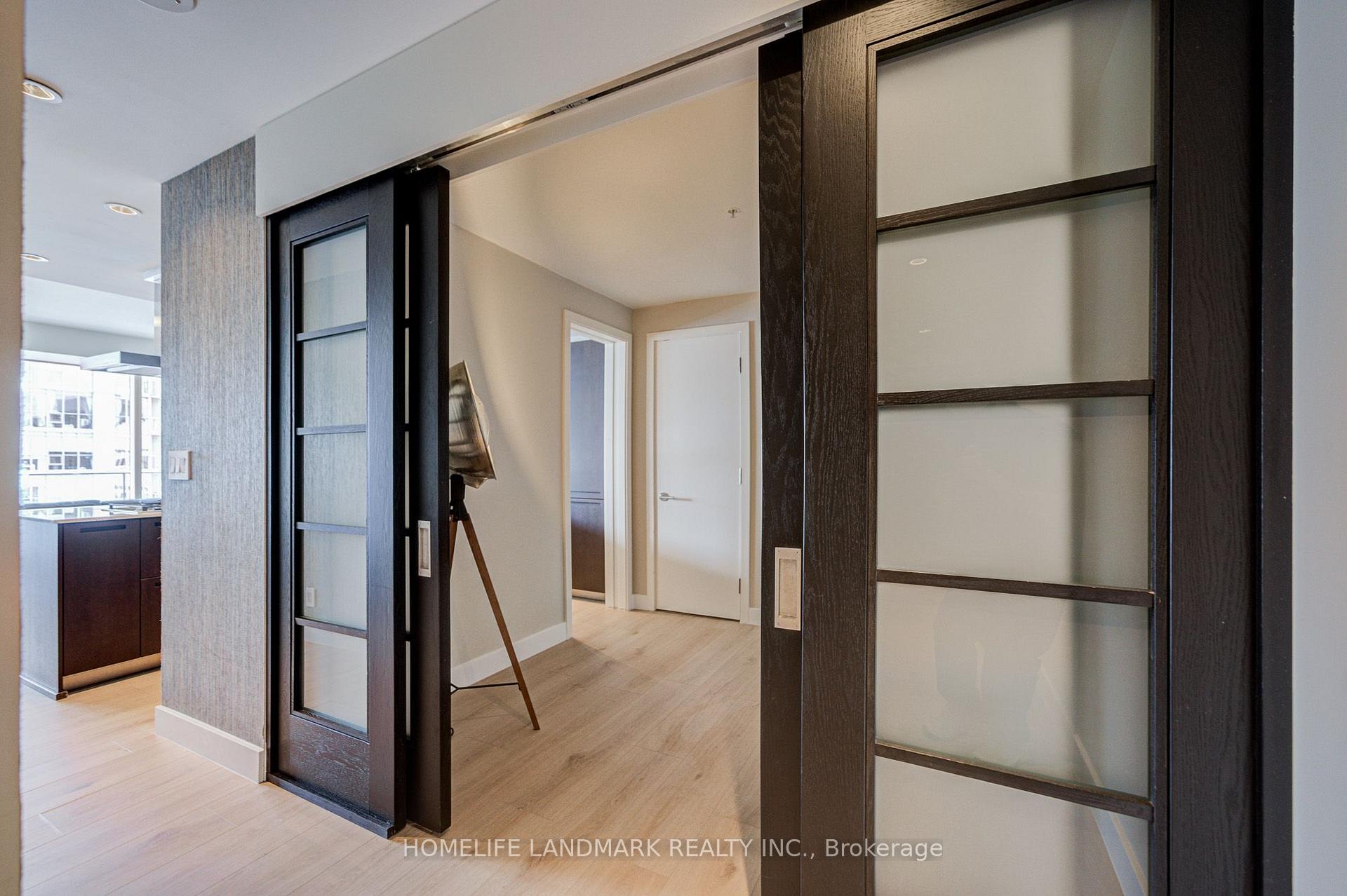 Photo 7 of Unit 3103, 180 University Avenue, Toronto, University — HOMEH
