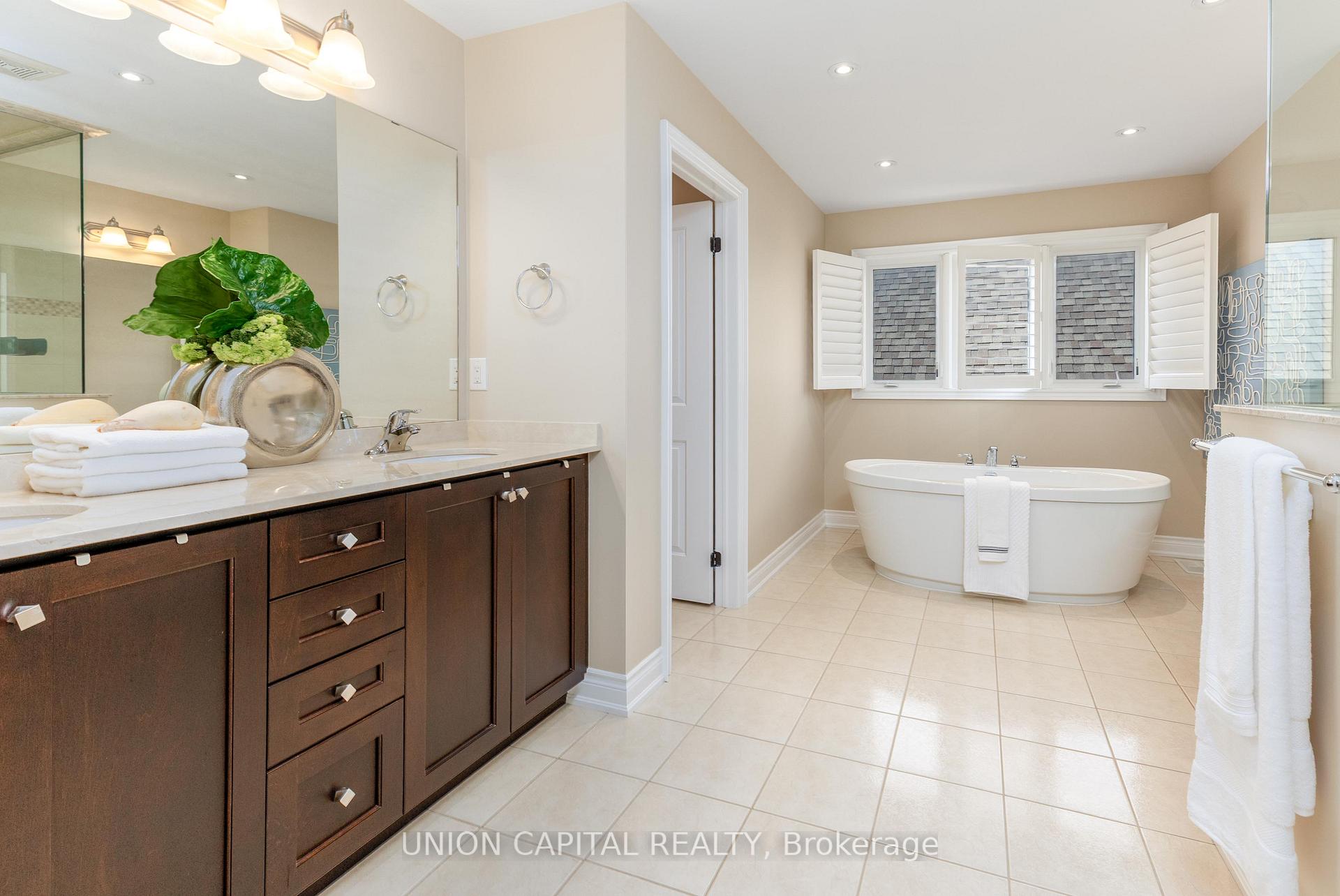 Photo 25 of 24 Royal West Road, Markham, Angus Glen — HOMEH