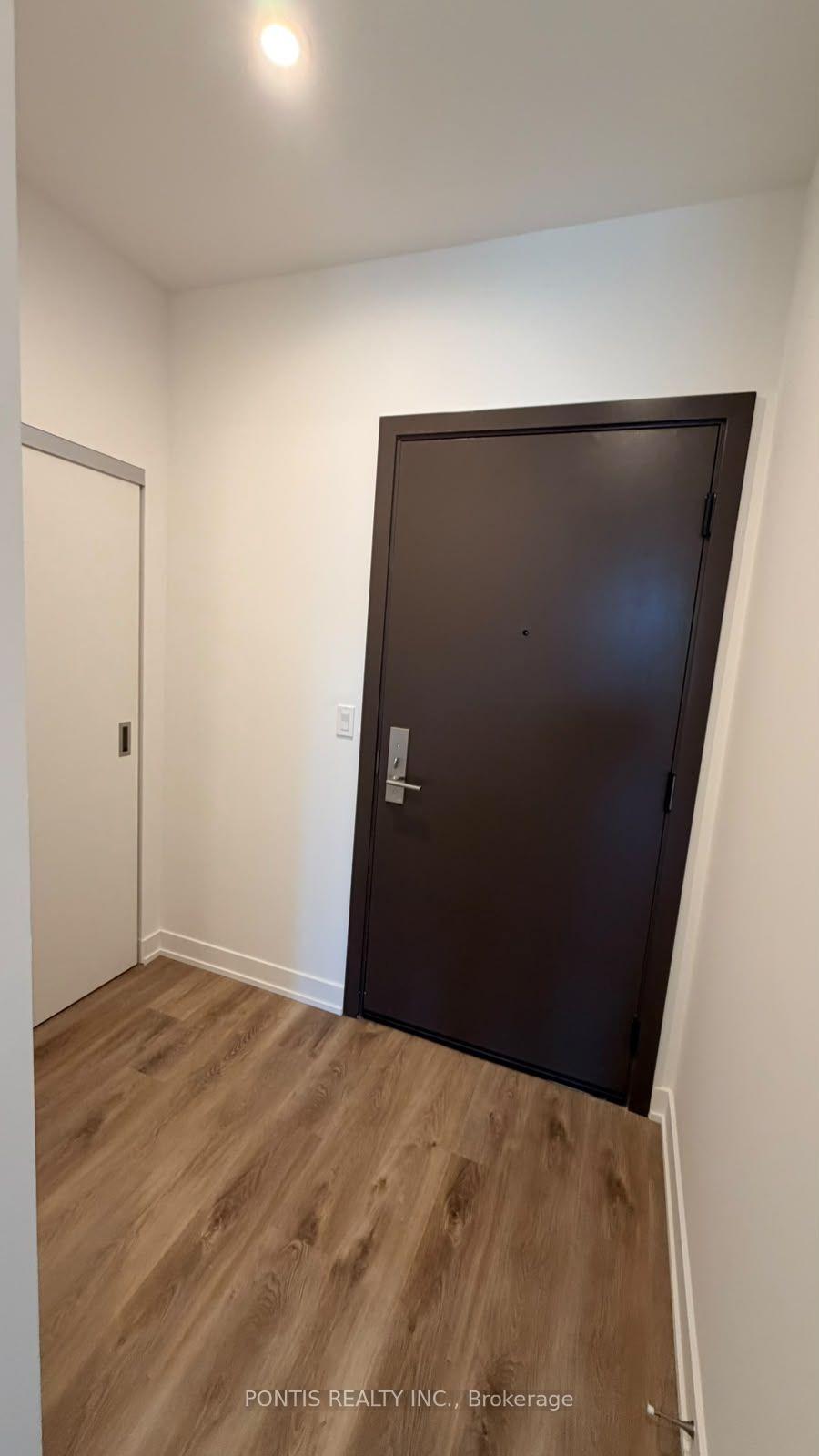 Photo 7 of Unit 504, 91 John Street, Hamilton, Corktown — HOMEH