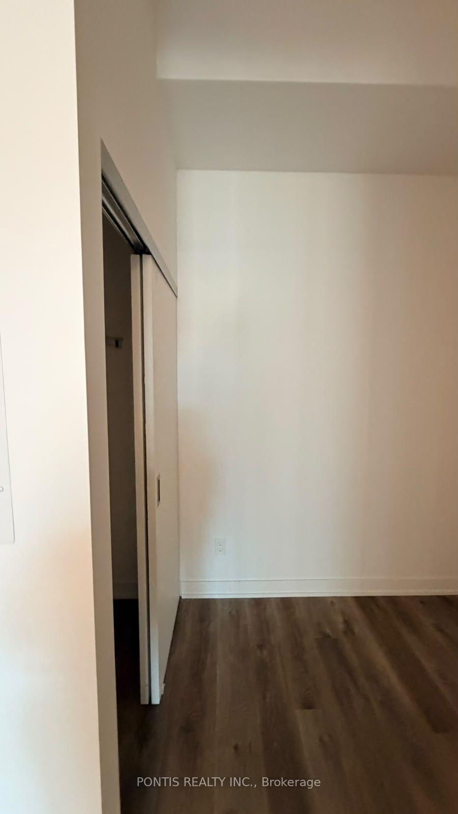 Photo 15 of Unit 504, 91 John Street, Hamilton, Corktown — HOMEH