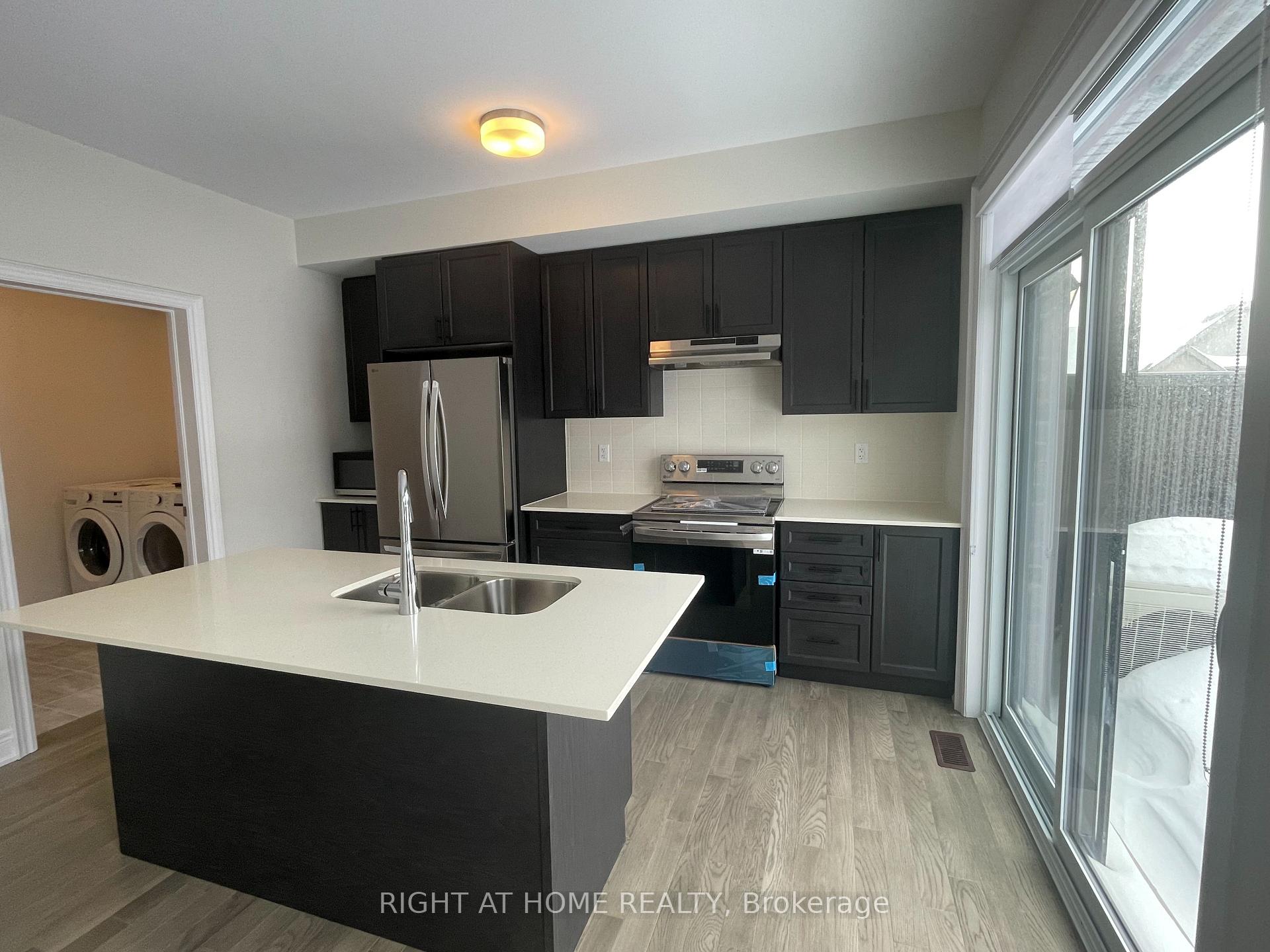 Photo 8 of 2737 Westoak Trails Boulevard, Oakville, Westmount — HOMEH