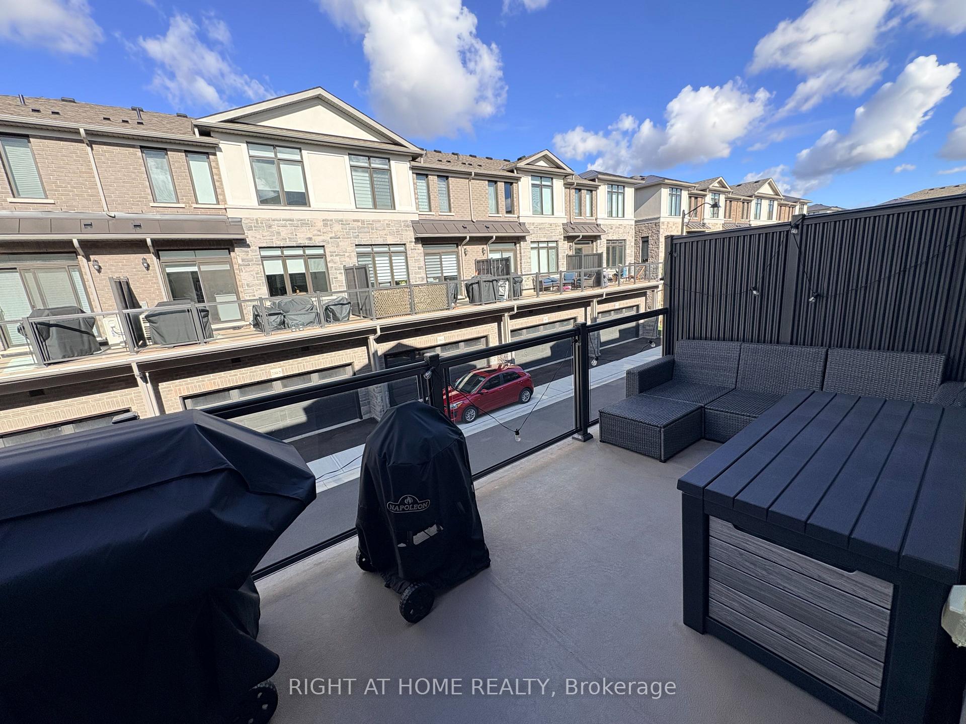 Photo 10 of 2737 Westoak Trails Boulevard, Oakville, Westmount — HOMEH