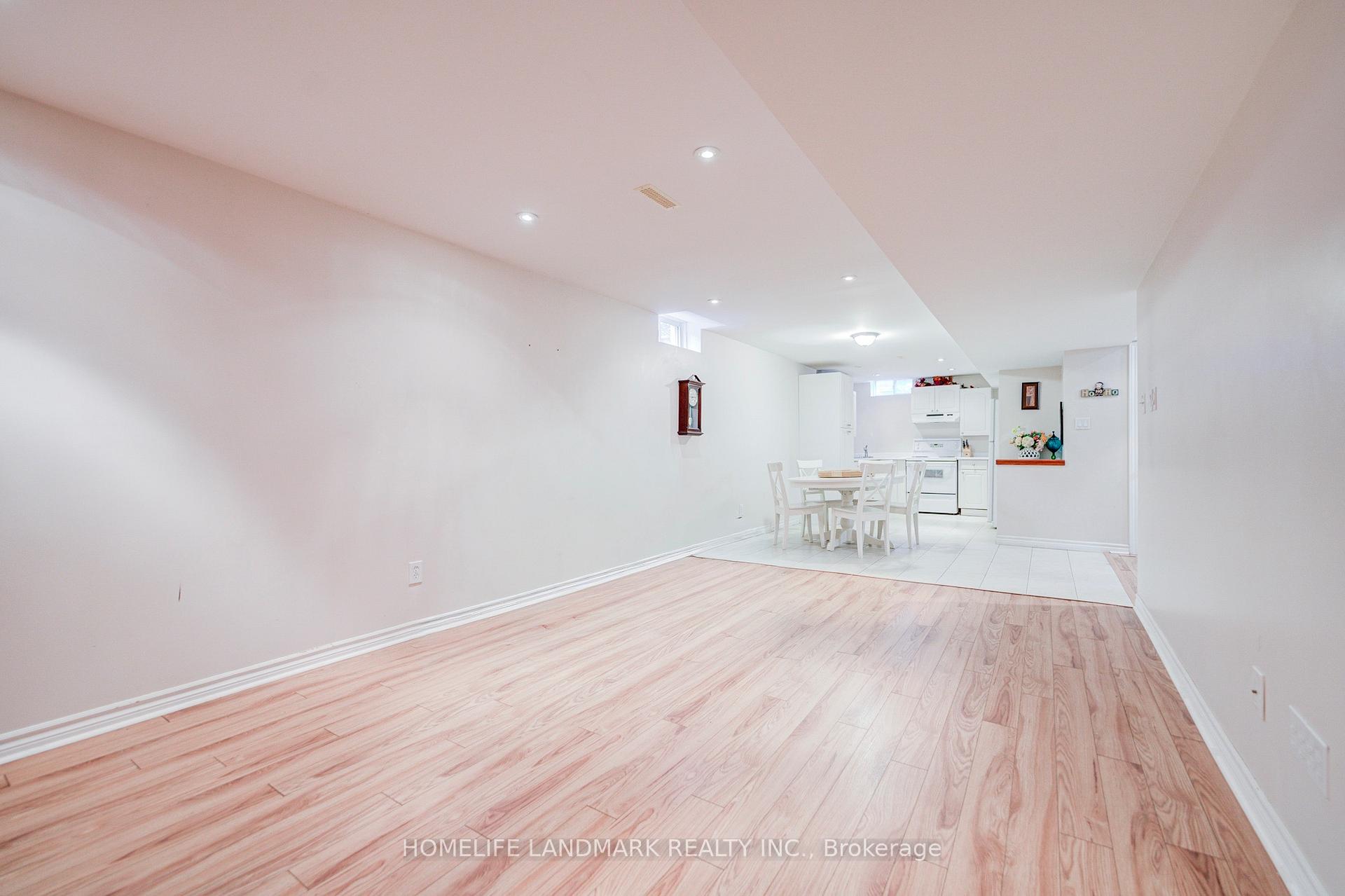 Photo 39 of 2 Kingshill Road, Richmond Hill, Oak Ridges — HOMEH
