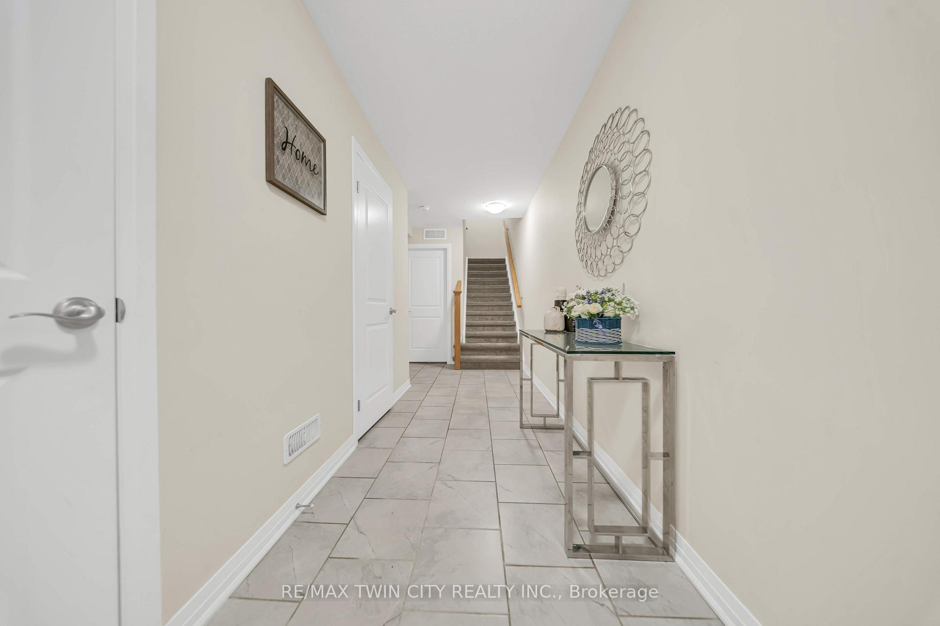 Photo 4 of 23 Valencia Avenue, Kitchener, Trussler — HOMEH