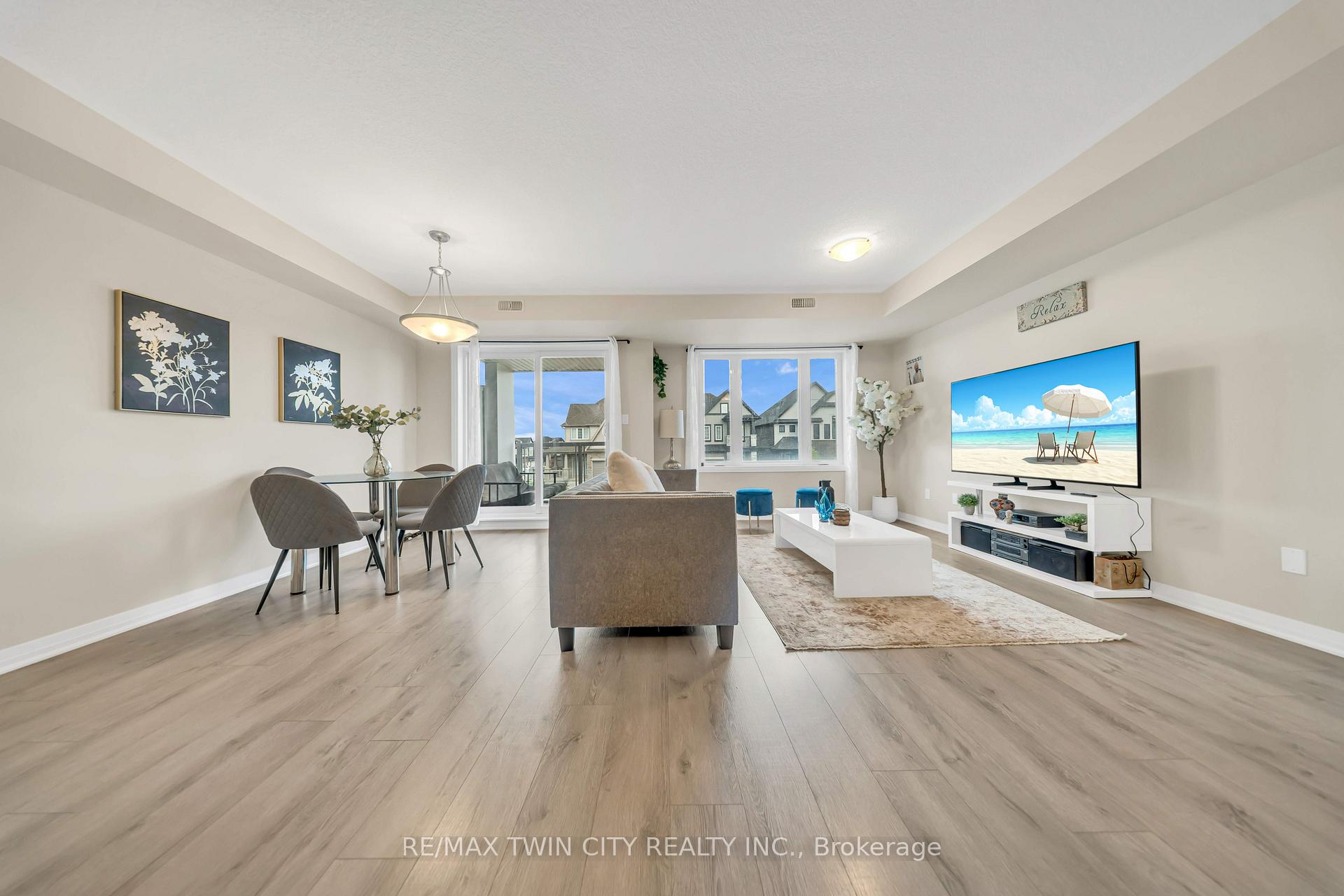 Photo 9 of 23 Valencia Avenue, Kitchener, Trussler — HOMEH