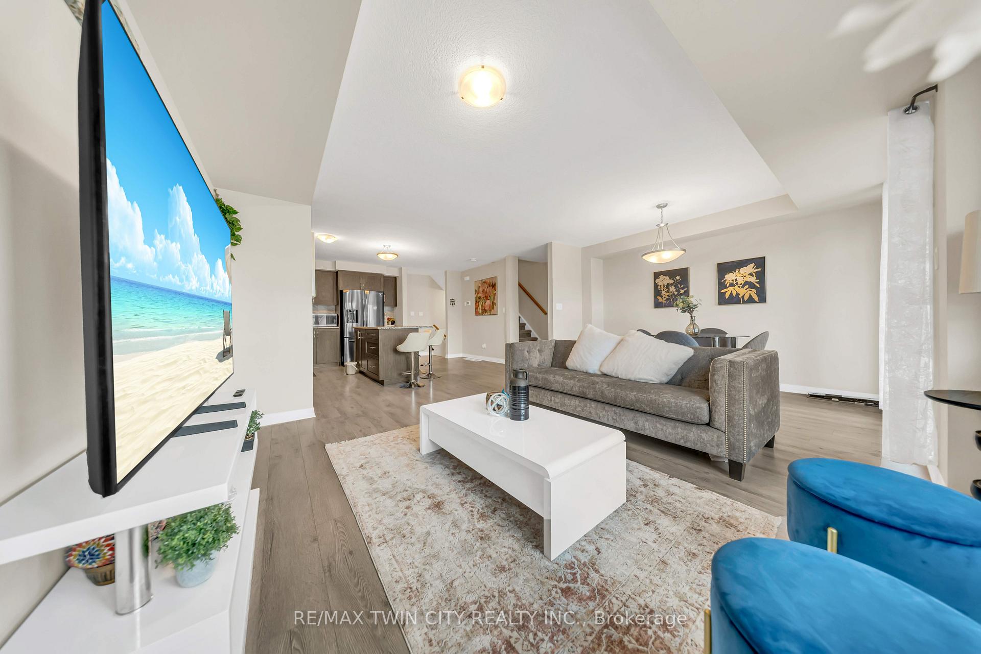 Photo 11 of 23 Valencia Avenue, Kitchener, Trussler — HOMEH