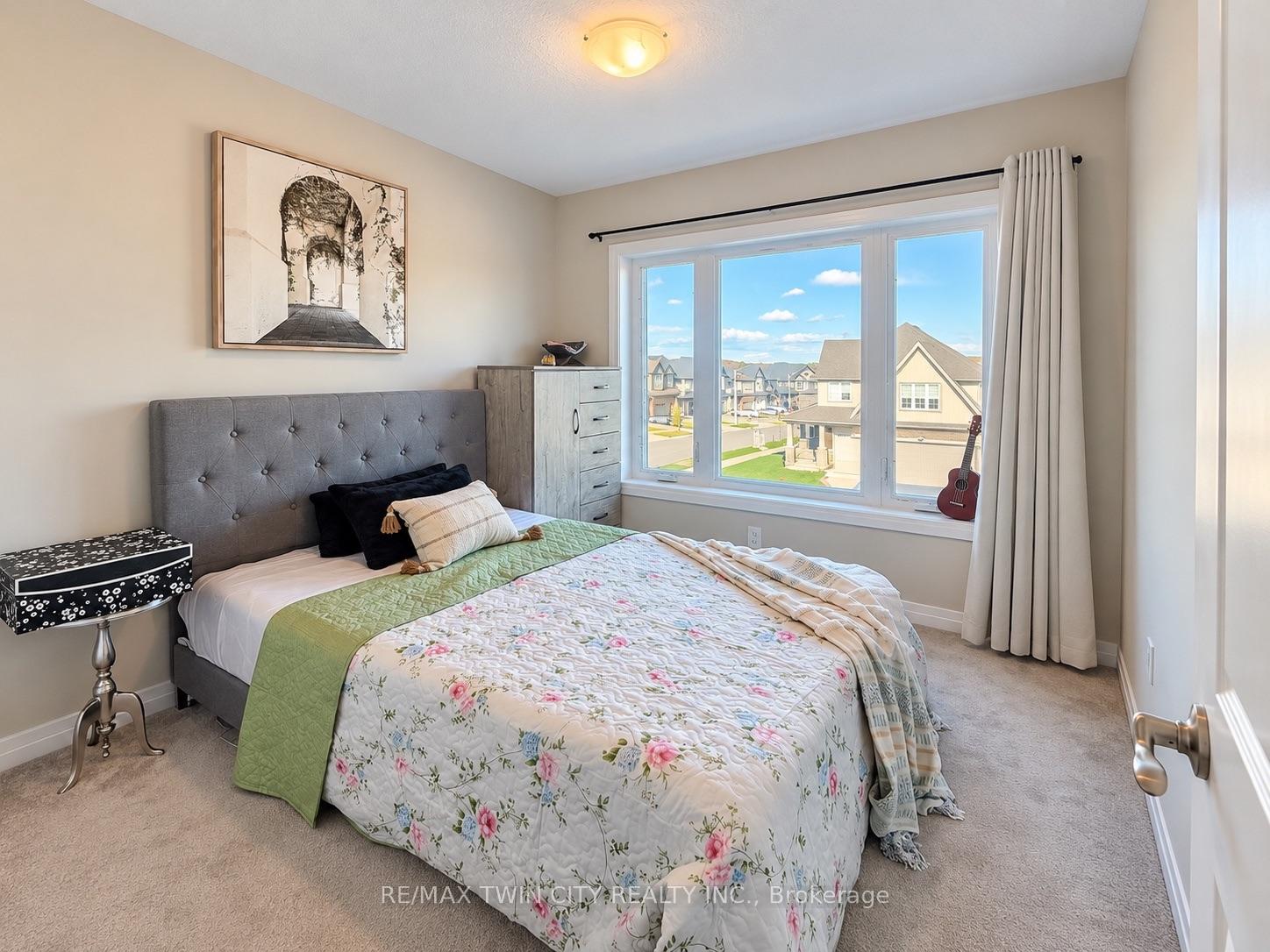 Photo 23 of 23 Valencia Avenue, Kitchener, Trussler — HOMEH