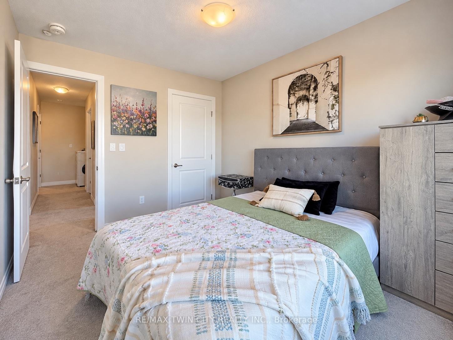 Photo 24 of 23 Valencia Avenue, Kitchener, Trussler — HOMEH