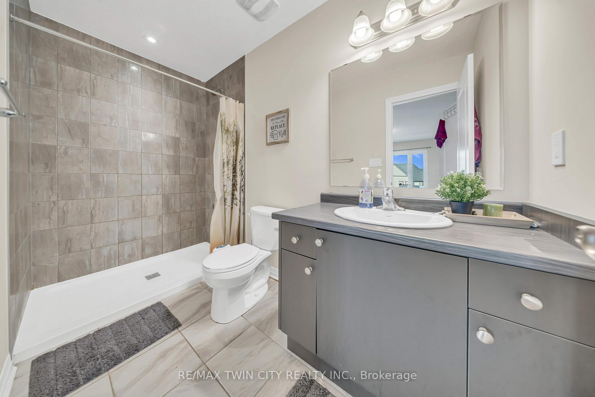 Photo 25 of 23 Valencia Avenue, Kitchener, Trussler — HOMEH