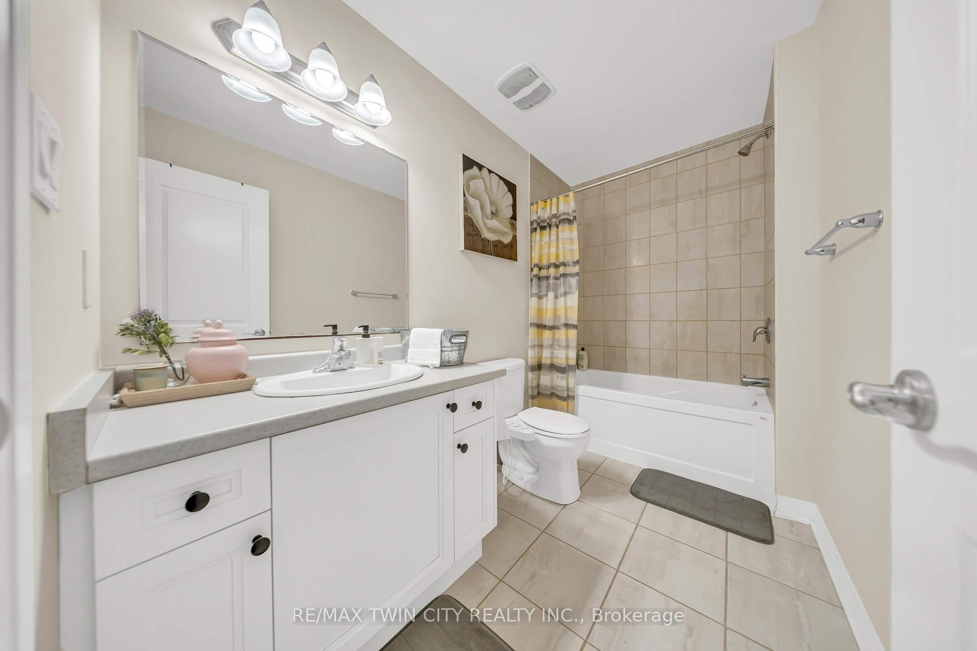 Photo 26 of 23 Valencia Avenue, Kitchener, Trussler — HOMEH