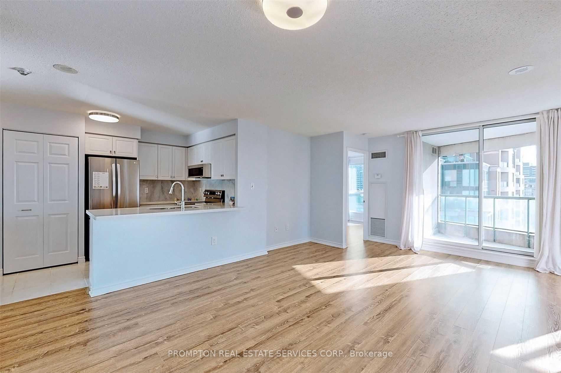 Photo 5 of Unit 2205, 7 Lorraine Drive, North York, Willowdale West — HOMEH