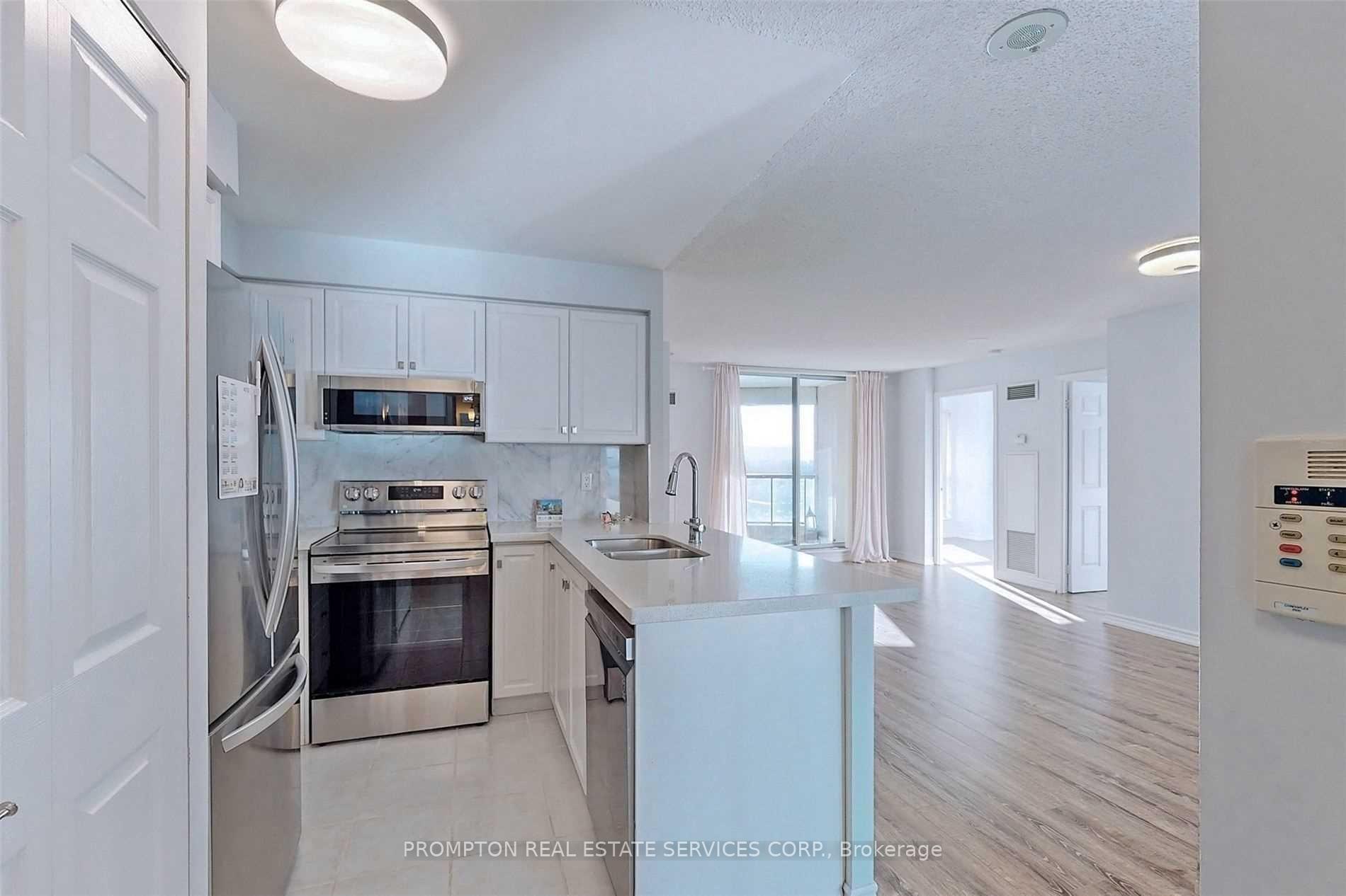 Photo 12 of Unit 2205, 7 Lorraine Drive, North York, Willowdale West — HOMEH