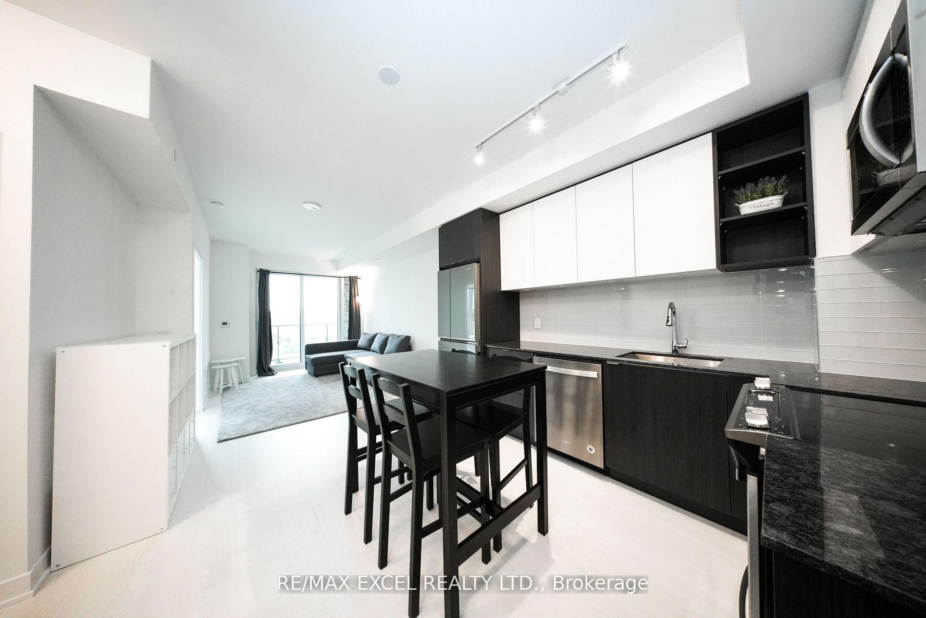 Photo 2 of Unit 324, 100 Eagle Rock Way, Vaughan, Rural Vaughan — HOMEH