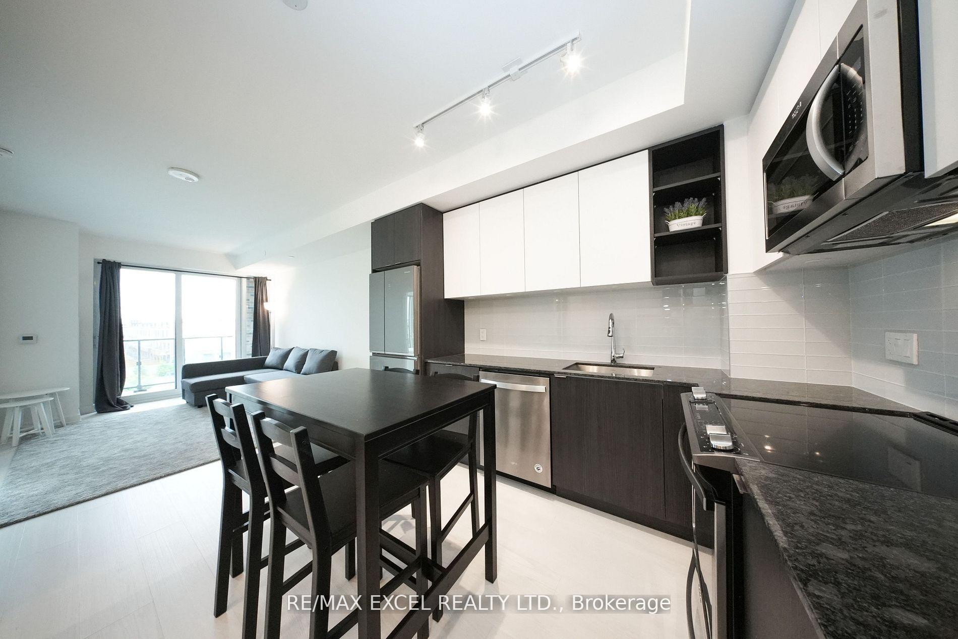 Photo 3 of Unit 324, 100 Eagle Rock Way, Vaughan, Rural Vaughan — HOMEH