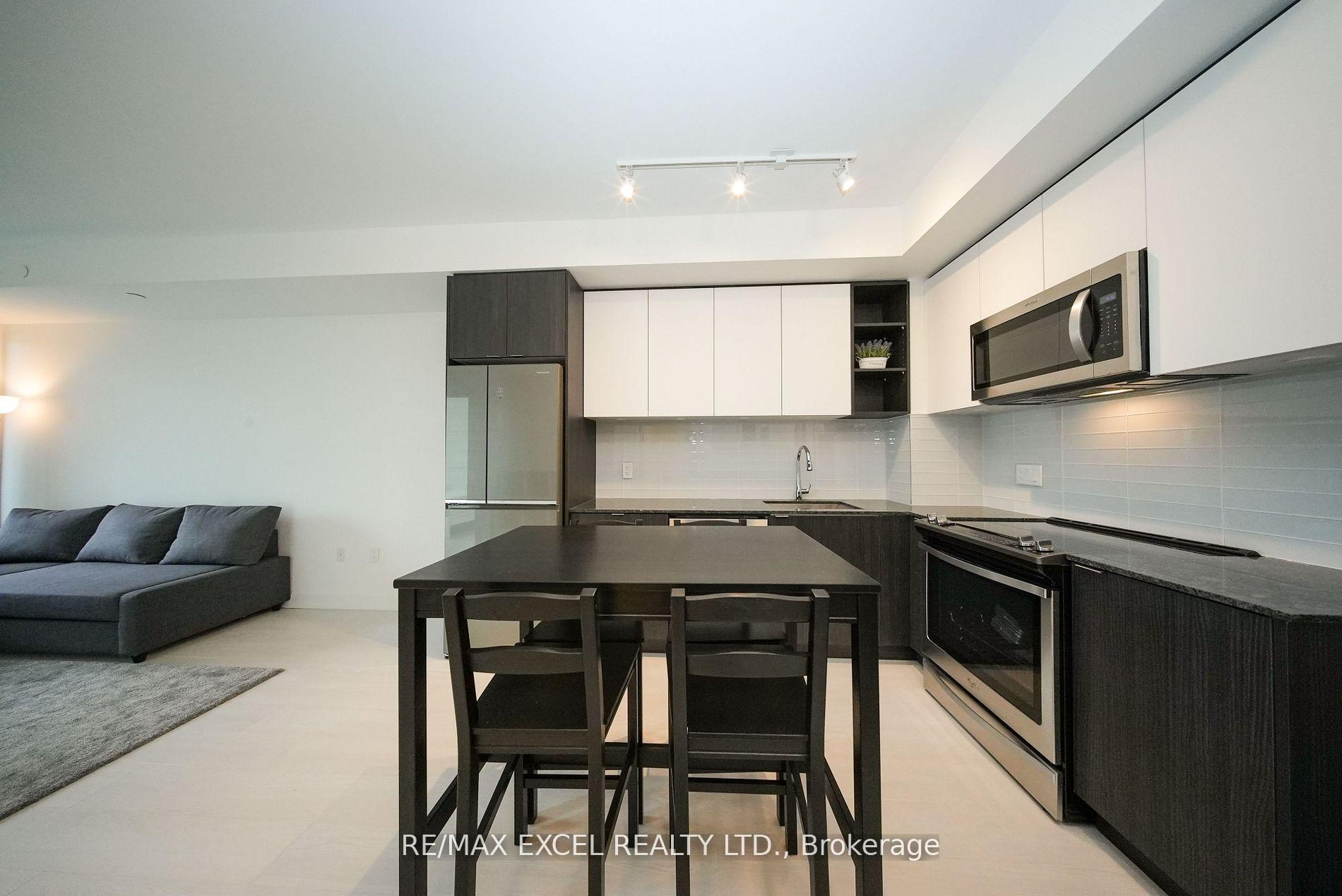 Photo 5 of Unit 324, 100 Eagle Rock Way, Vaughan, Rural Vaughan — HOMEH