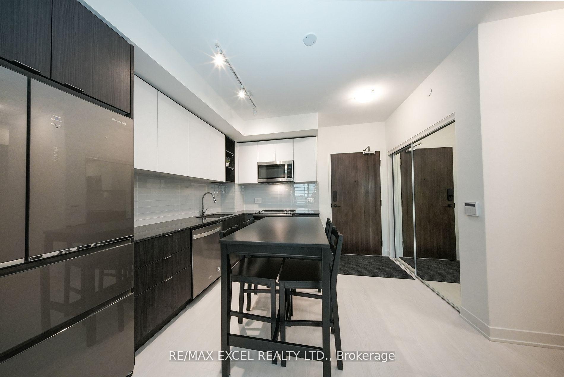 Photo 6 of Unit 324, 100 Eagle Rock Way, Vaughan, Rural Vaughan — HOMEH
