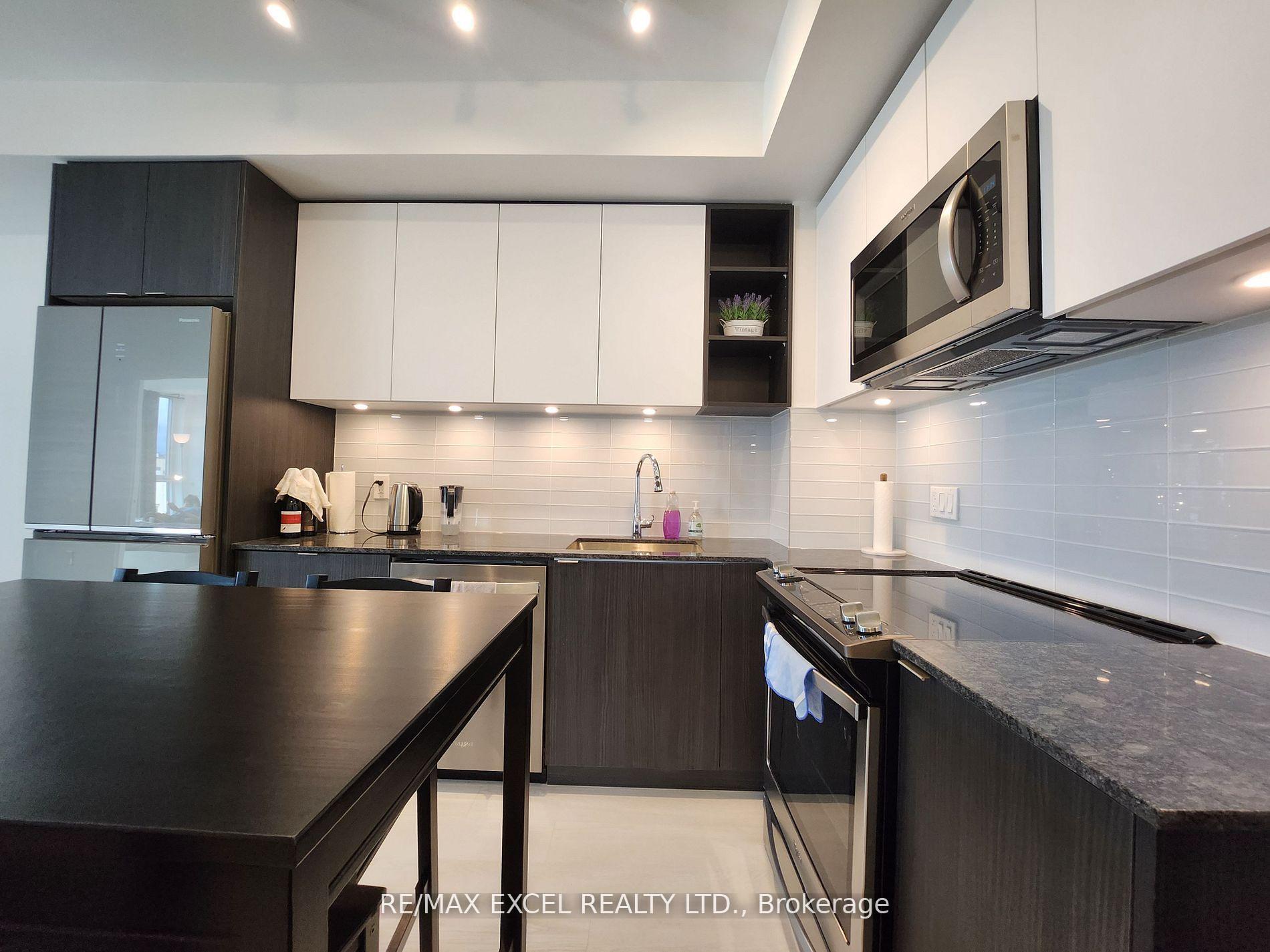 Photo 12 of Unit 324, 100 Eagle Rock Way, Vaughan, Rural Vaughan — HOMEH