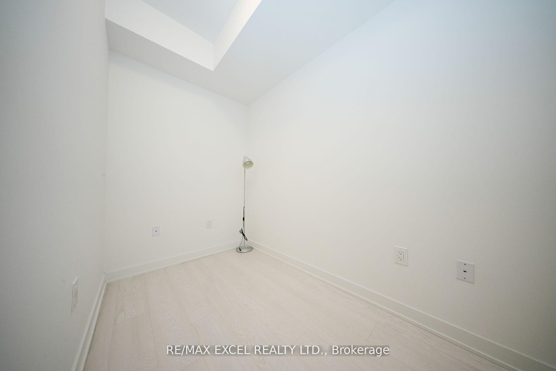 Photo 17 of Unit 324, 100 Eagle Rock Way, Vaughan, Rural Vaughan — HOMEH