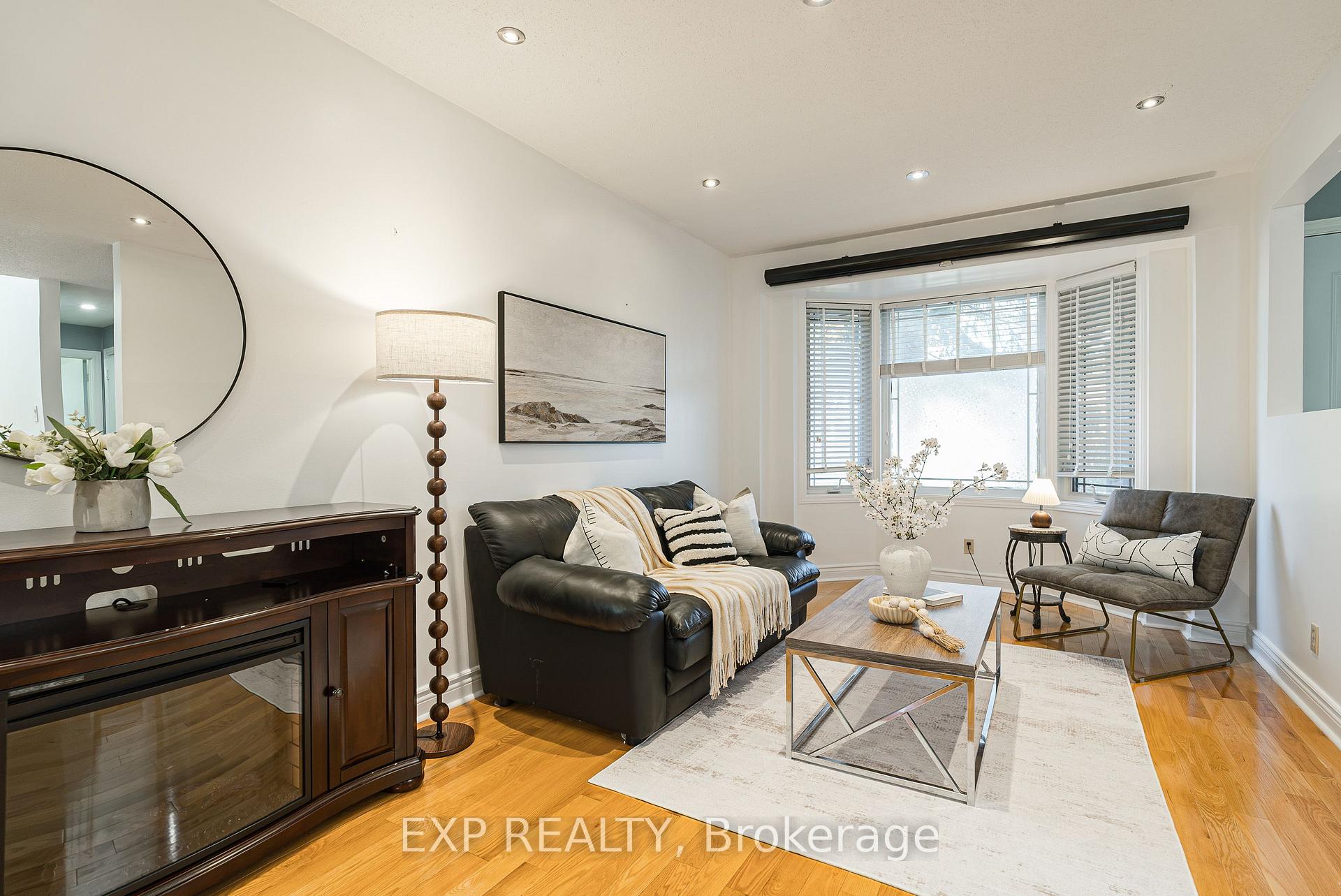 Photo 6 of 1237 Cedarcroft Crescent, Ottawa, Pineview — HOMEH