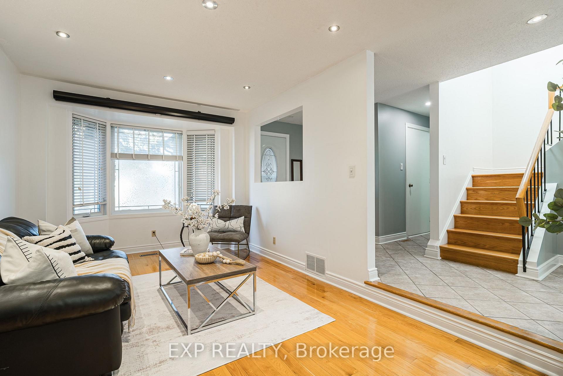 Photo 8 of 1237 Cedarcroft Crescent, Ottawa, Pineview — HOMEH