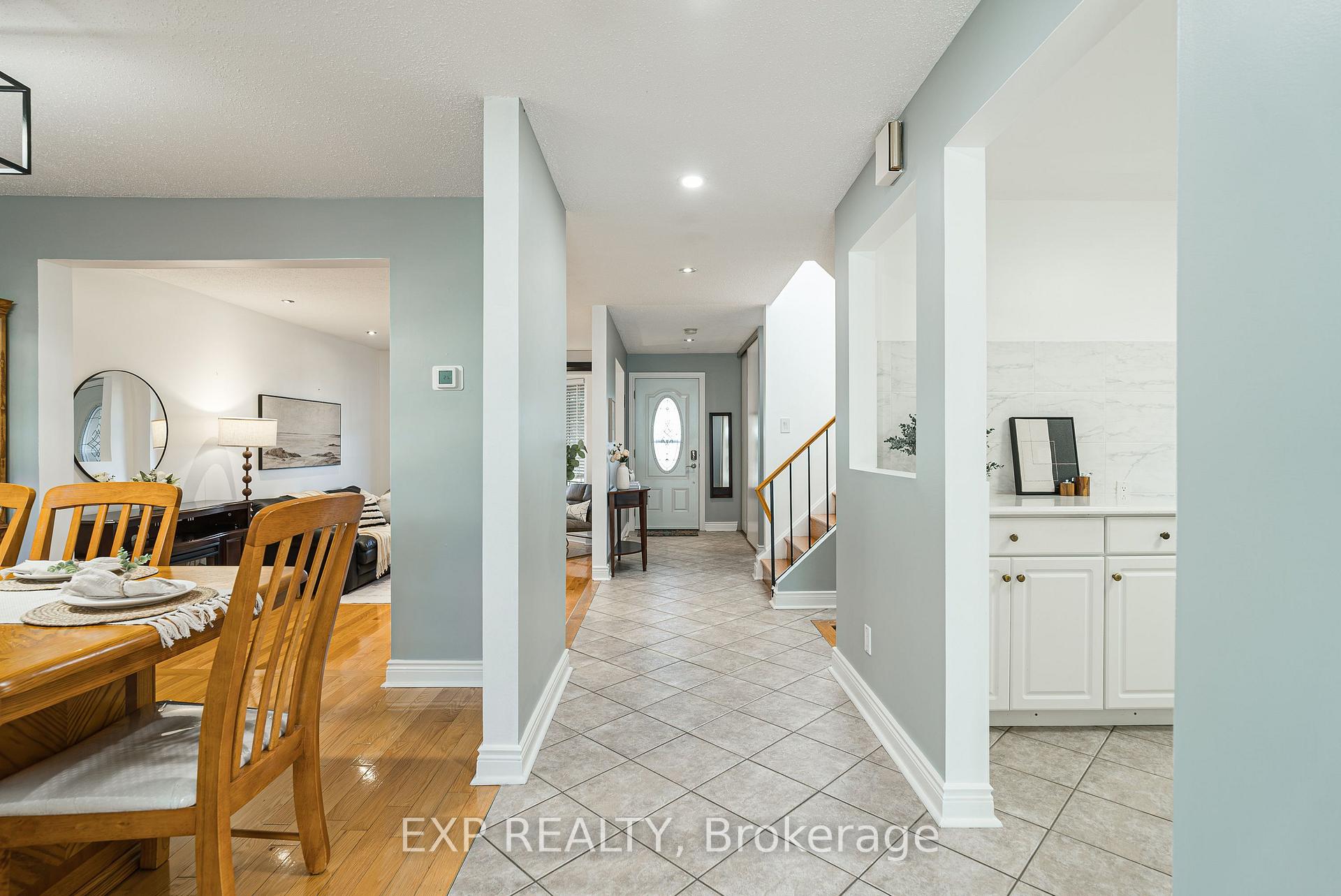 Photo 9 of 1237 Cedarcroft Crescent, Ottawa, Pineview — HOMEH