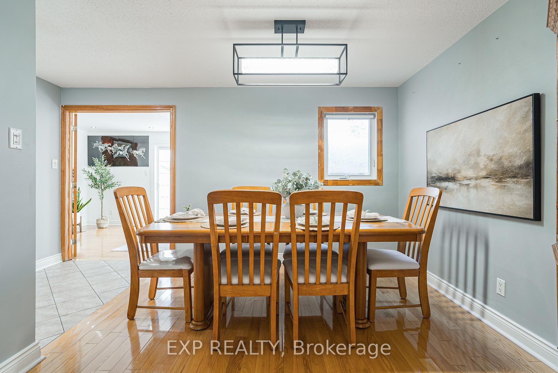 Photo 11 of 1237 Cedarcroft Crescent, Ottawa, Pineview — HOMEH