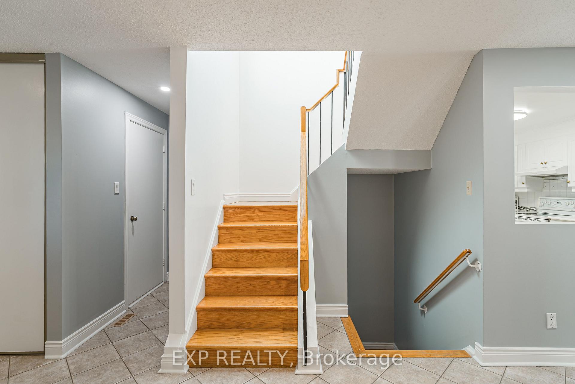 Photo 18 of 1237 Cedarcroft Crescent, Ottawa, Pineview — HOMEH