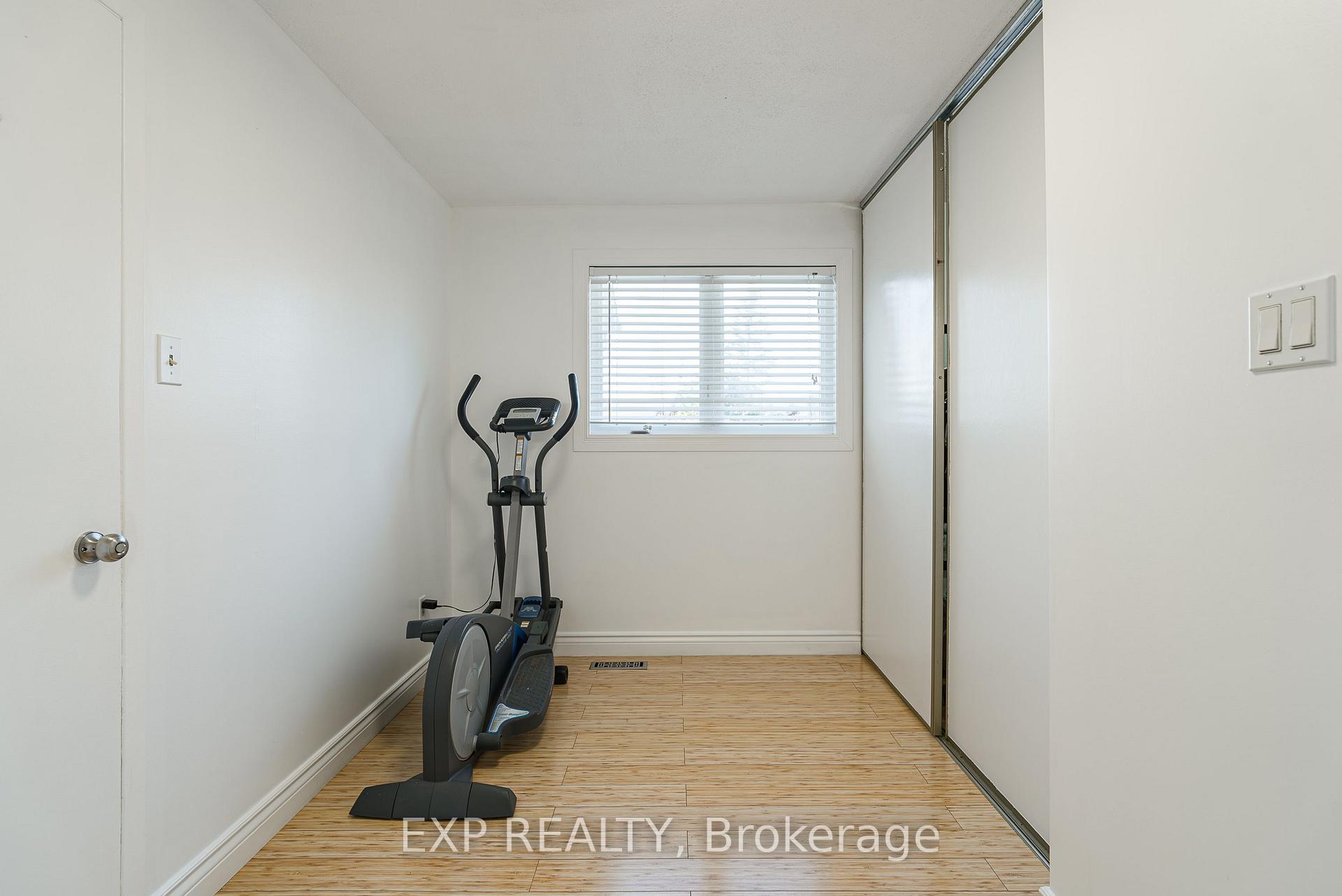 Photo 23 of 1237 Cedarcroft Crescent, Ottawa, Pineview — HOMEH