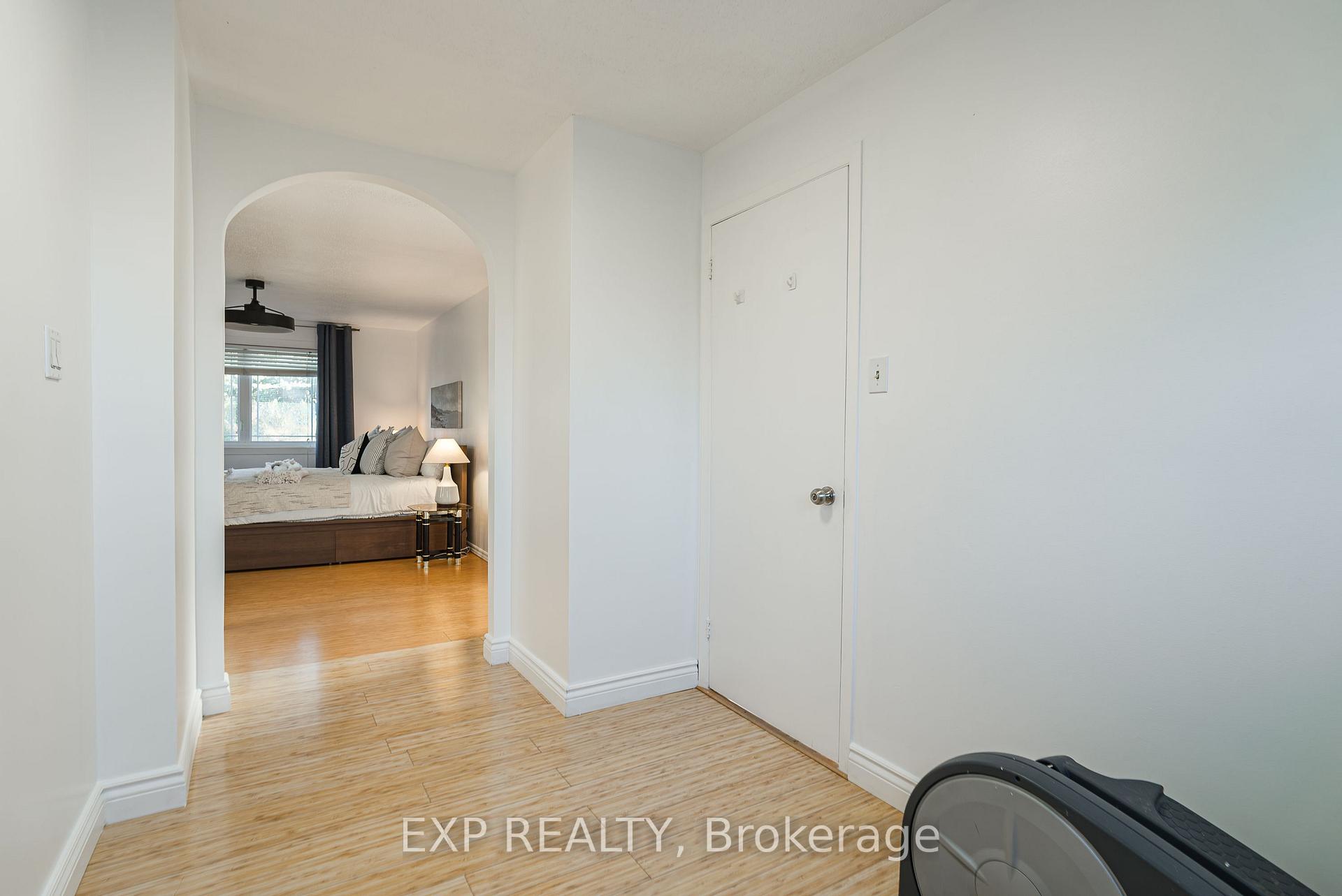 Photo 24 of 1237 Cedarcroft Crescent, Ottawa, Pineview — HOMEH