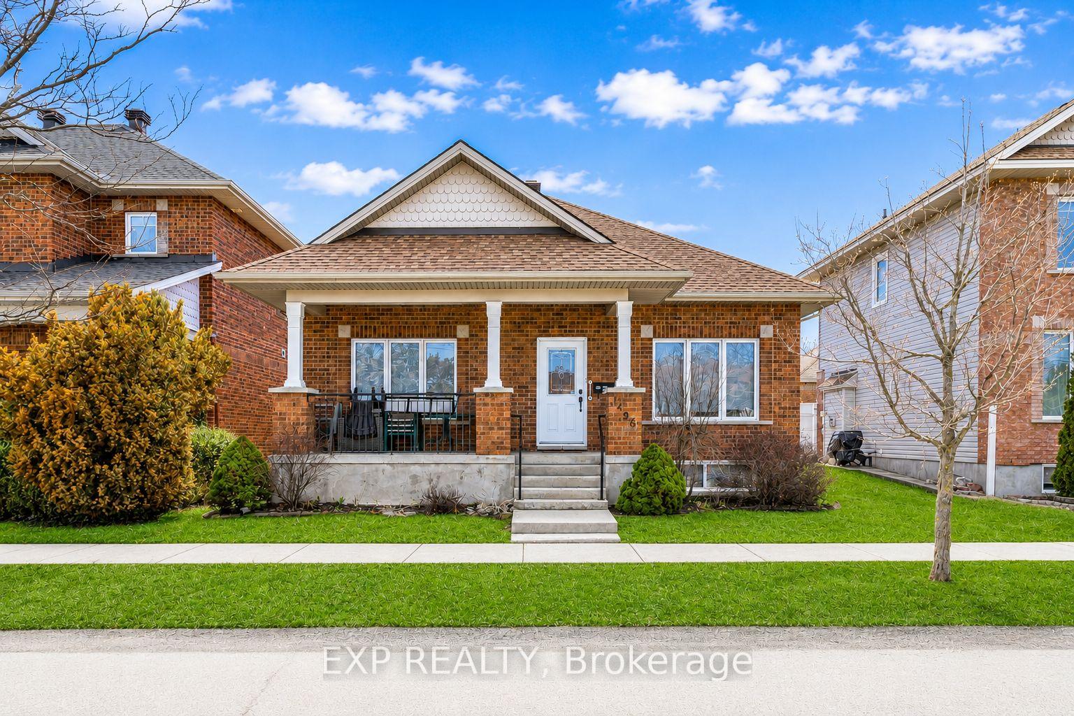 Photo of 1496 Queensdale Avenue