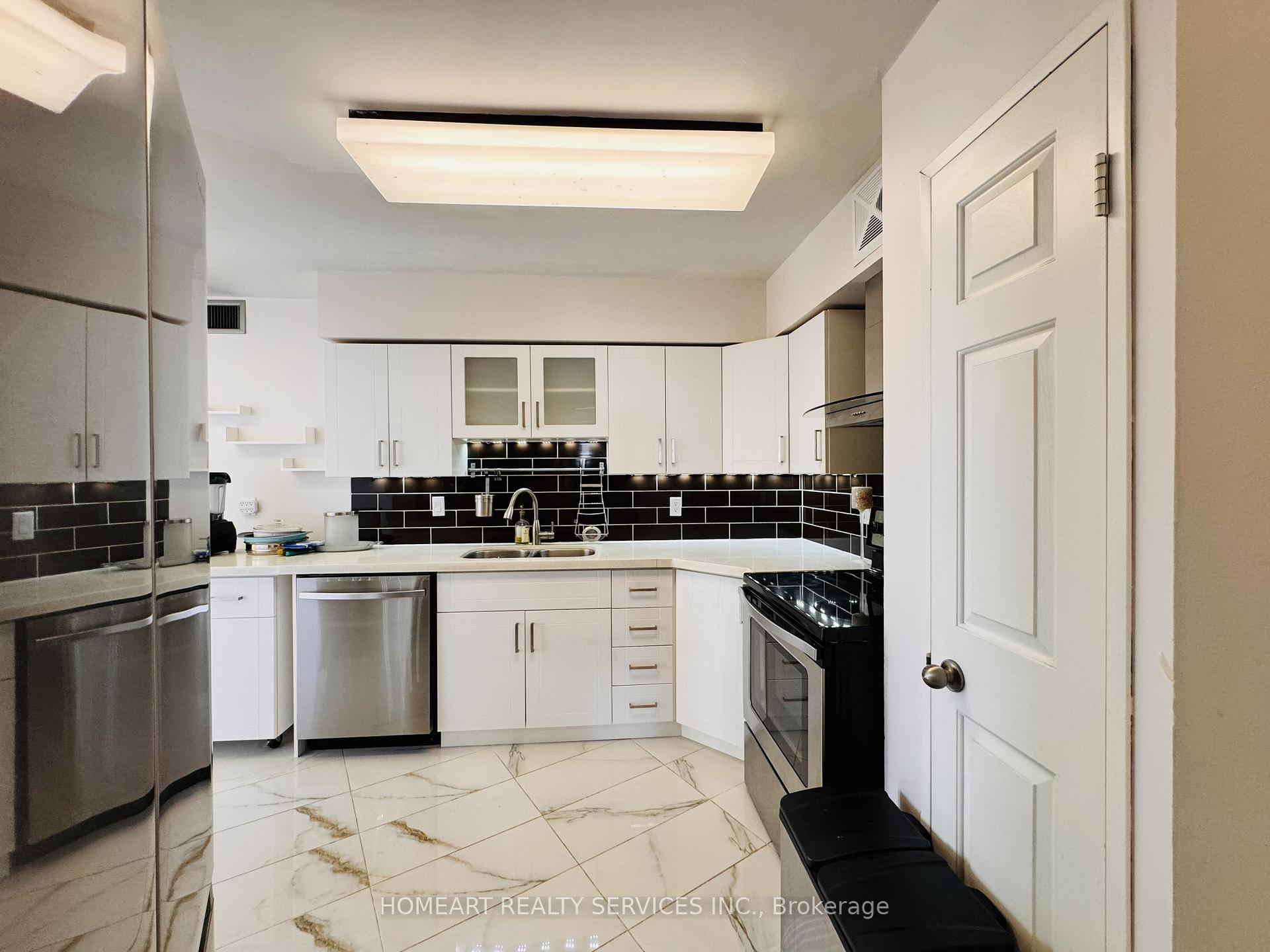Photo 6 of Unit 1018, 175 Bamburgh Circle, Scarborough, Steeles — HOMEH