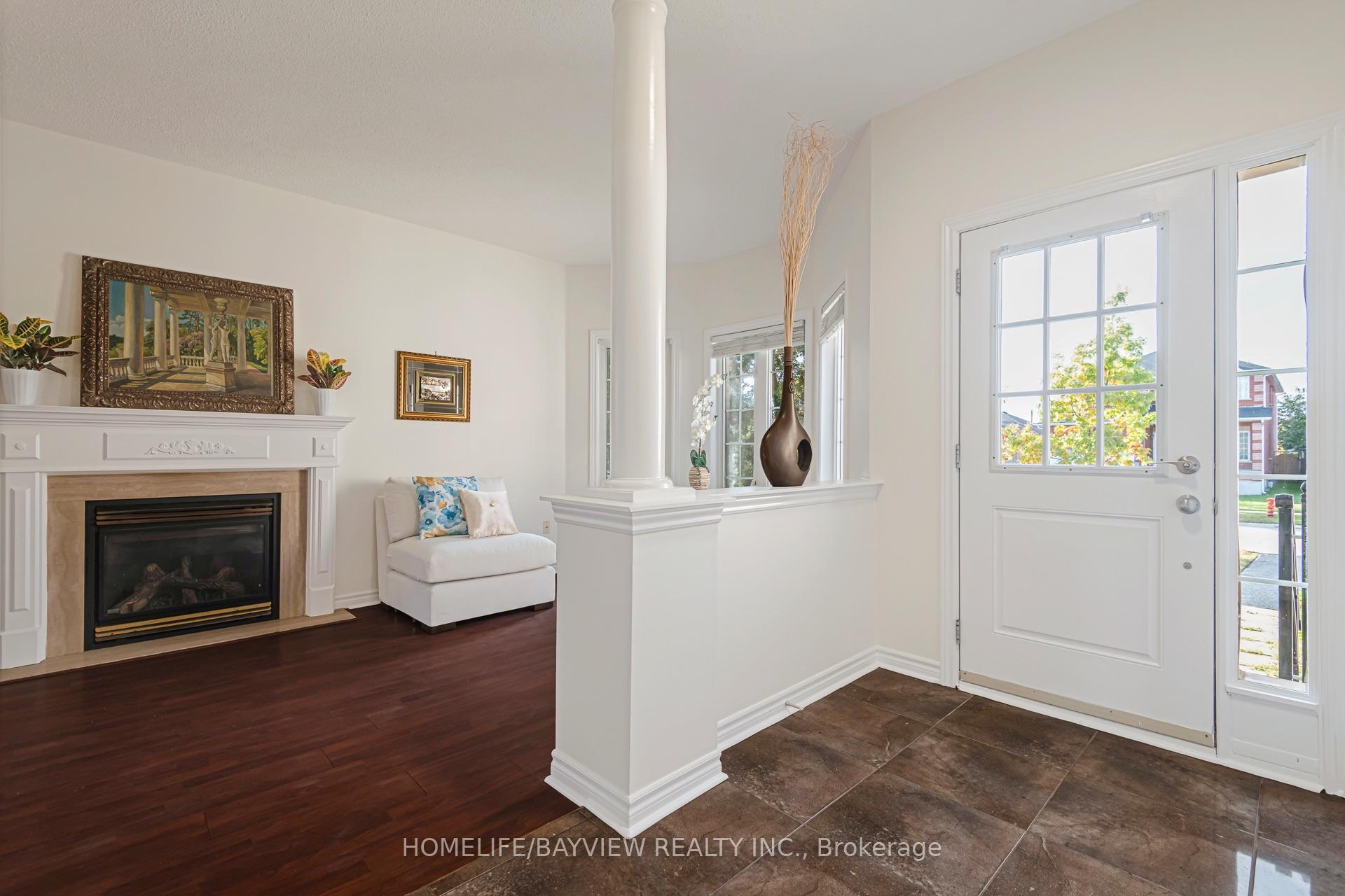 Photo 2 of 126 Raymond Crescent, Barrie, Painswick South — HOMEH