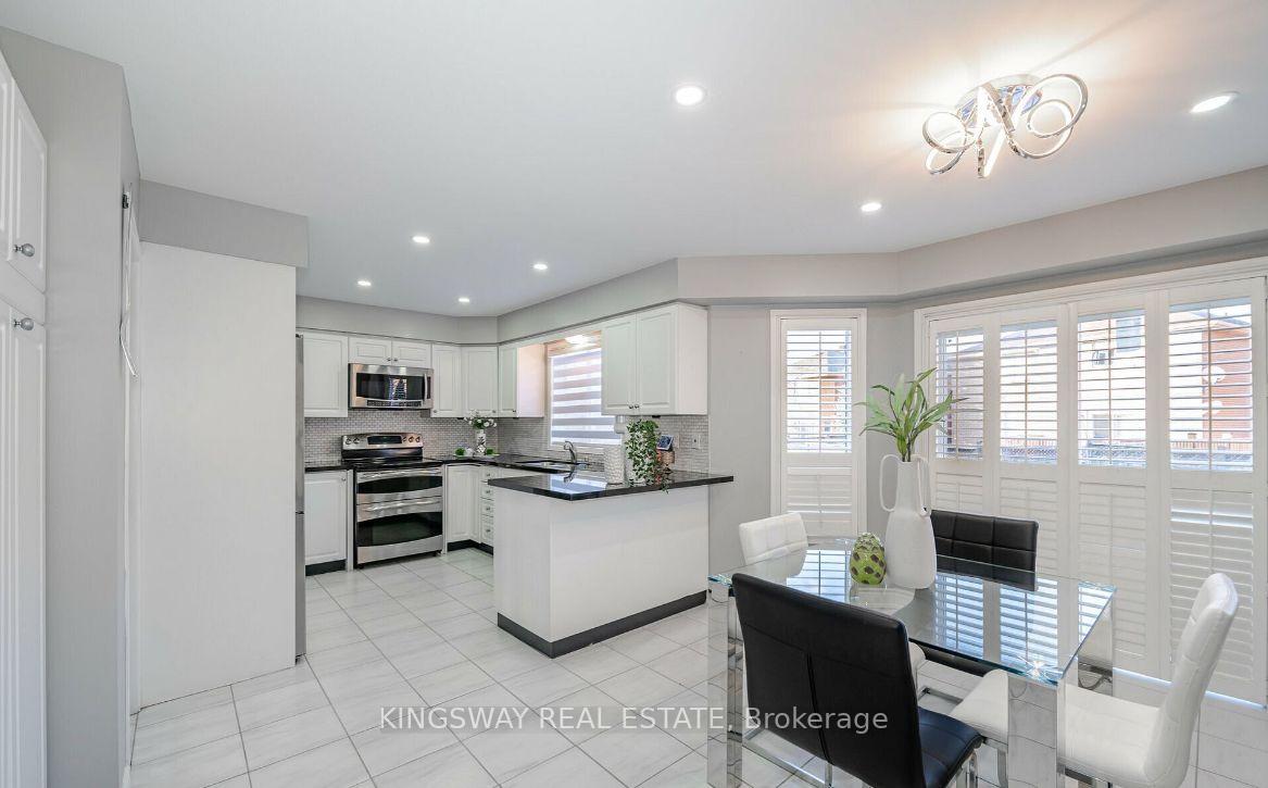 Photo 5 of 5103 Silverwater Mill Crescent, Mississauga, East Credit — HOMEH