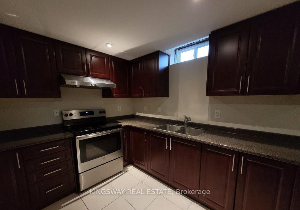 Photo 12 of 5103 Silverwater Mill Crescent, Mississauga, East Credit — HOMEH