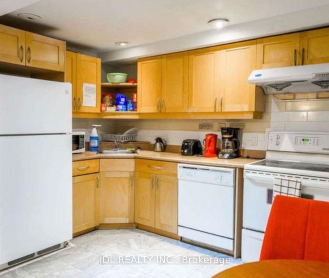 Photo 6 of Unit masterbedroomA main floor, 118 Shuter St Street, Toronto, Moss Park — HOMEH