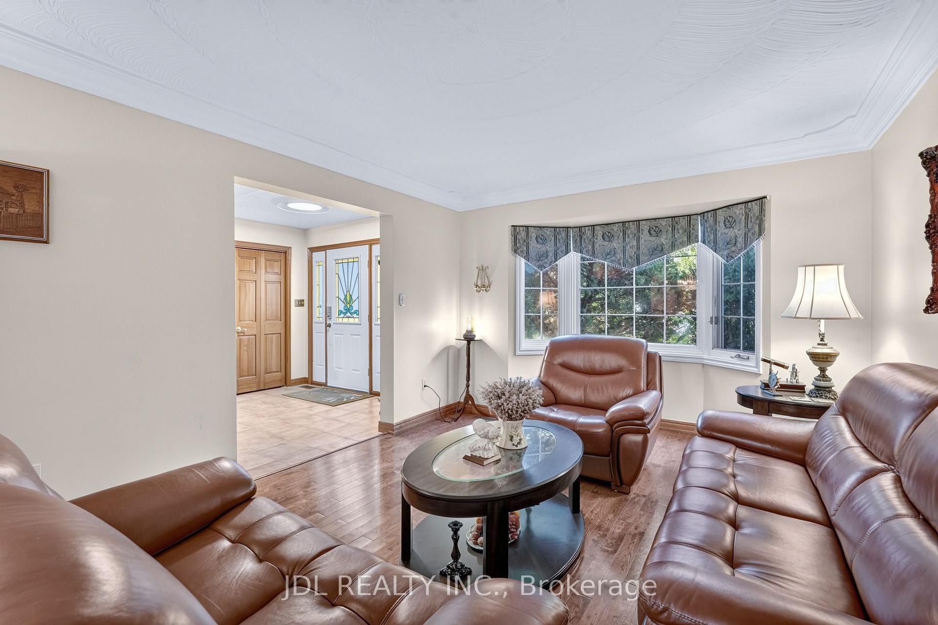 Photo 24 of 6240 Moretta Drive, Niagara Falls, Stamford — HOMEH