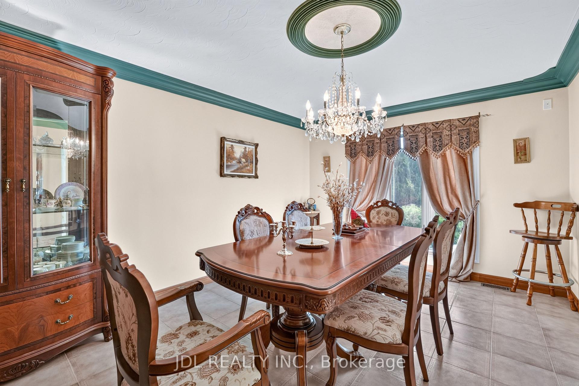 Photo 25 of 6240 Moretta Drive, Niagara Falls, Stamford — HOMEH