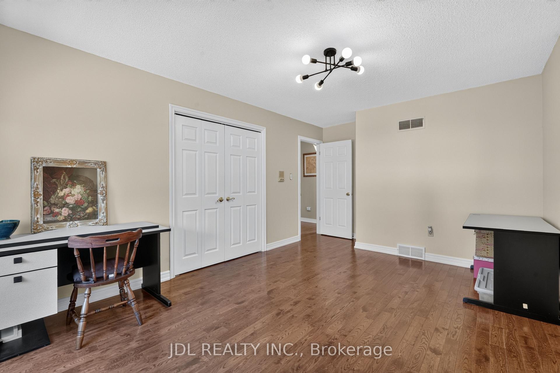 Photo 40 of 6240 Moretta Drive, Niagara Falls, Stamford — HOMEH