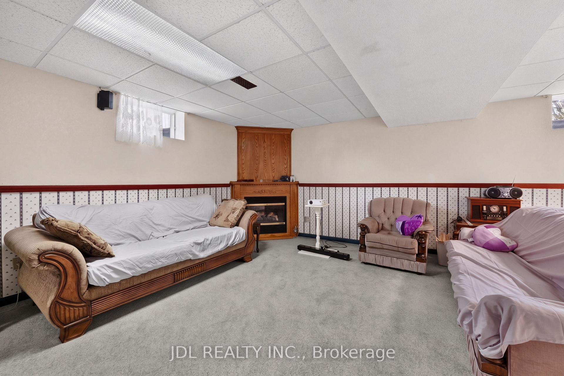 Photo 41 of 6240 Moretta Drive, Niagara Falls, Stamford — HOMEH