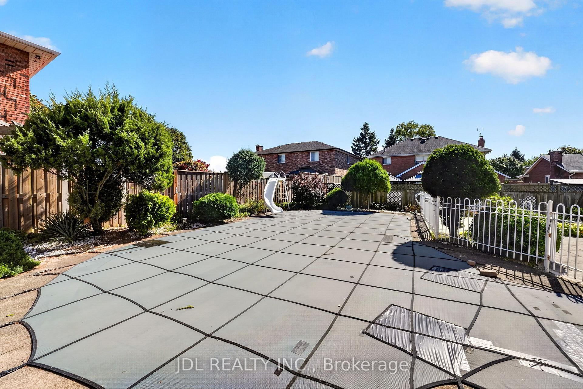 Photo 49 of 6240 Moretta Drive, Niagara Falls, Stamford — HOMEH