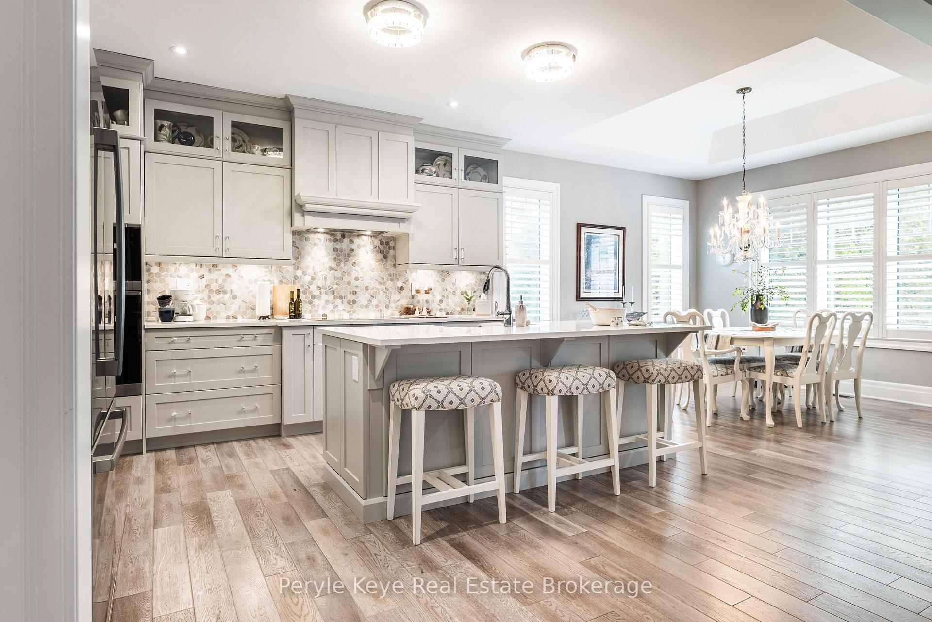 Photo 4 of 33 Hunter Place, Bracebridge, Macaulay — HOMEH