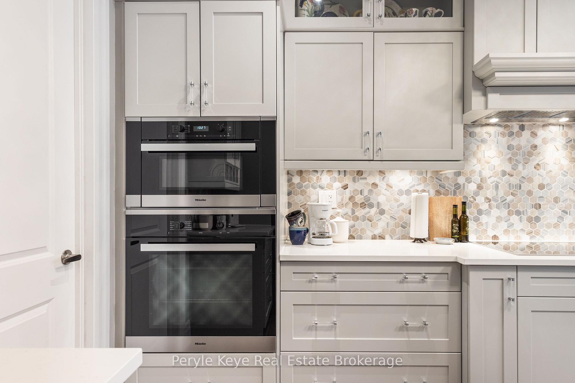 Photo 18 of 33 Hunter Place, Bracebridge, Macaulay — HOMEH