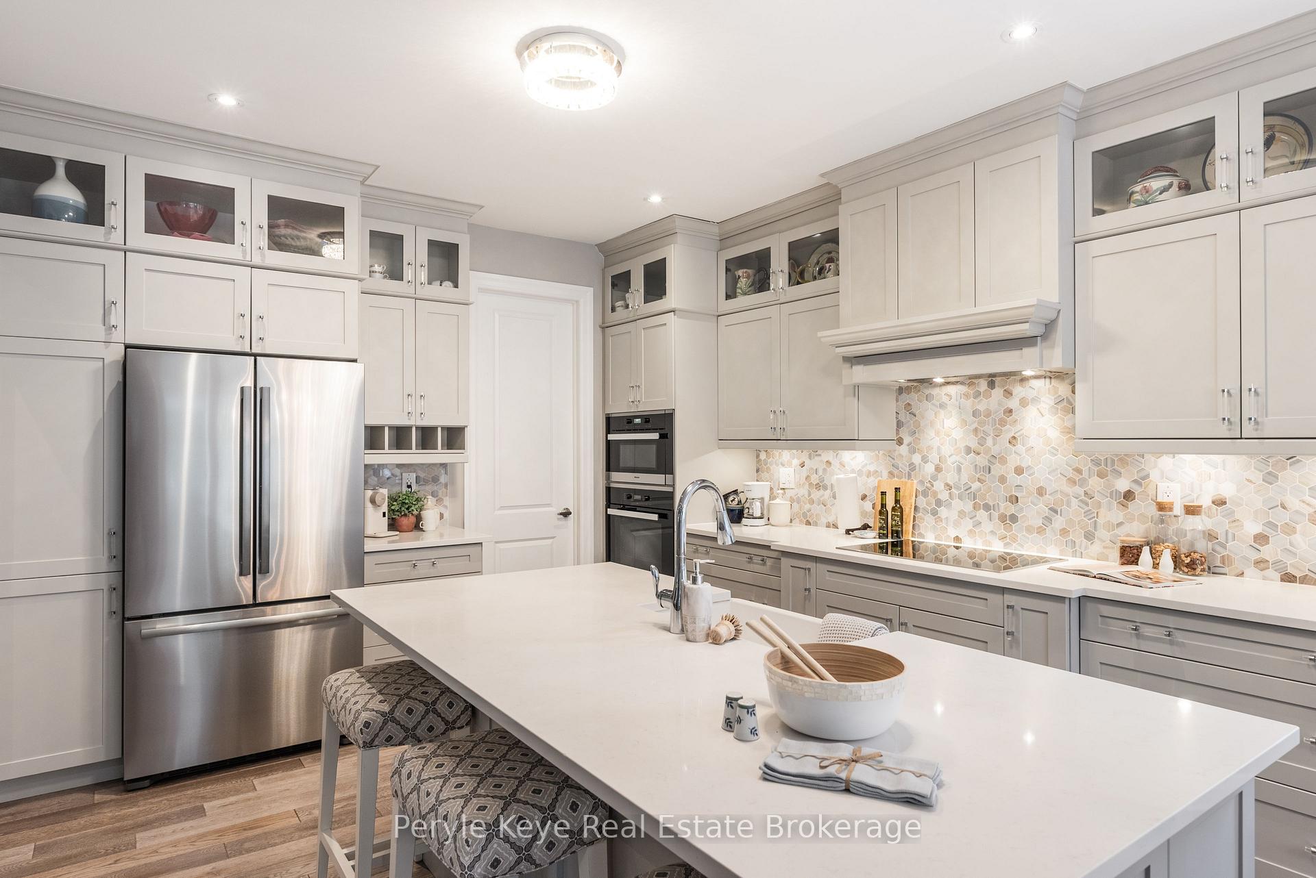 Photo 20 of 33 Hunter Place, Bracebridge, Macaulay — HOMEH