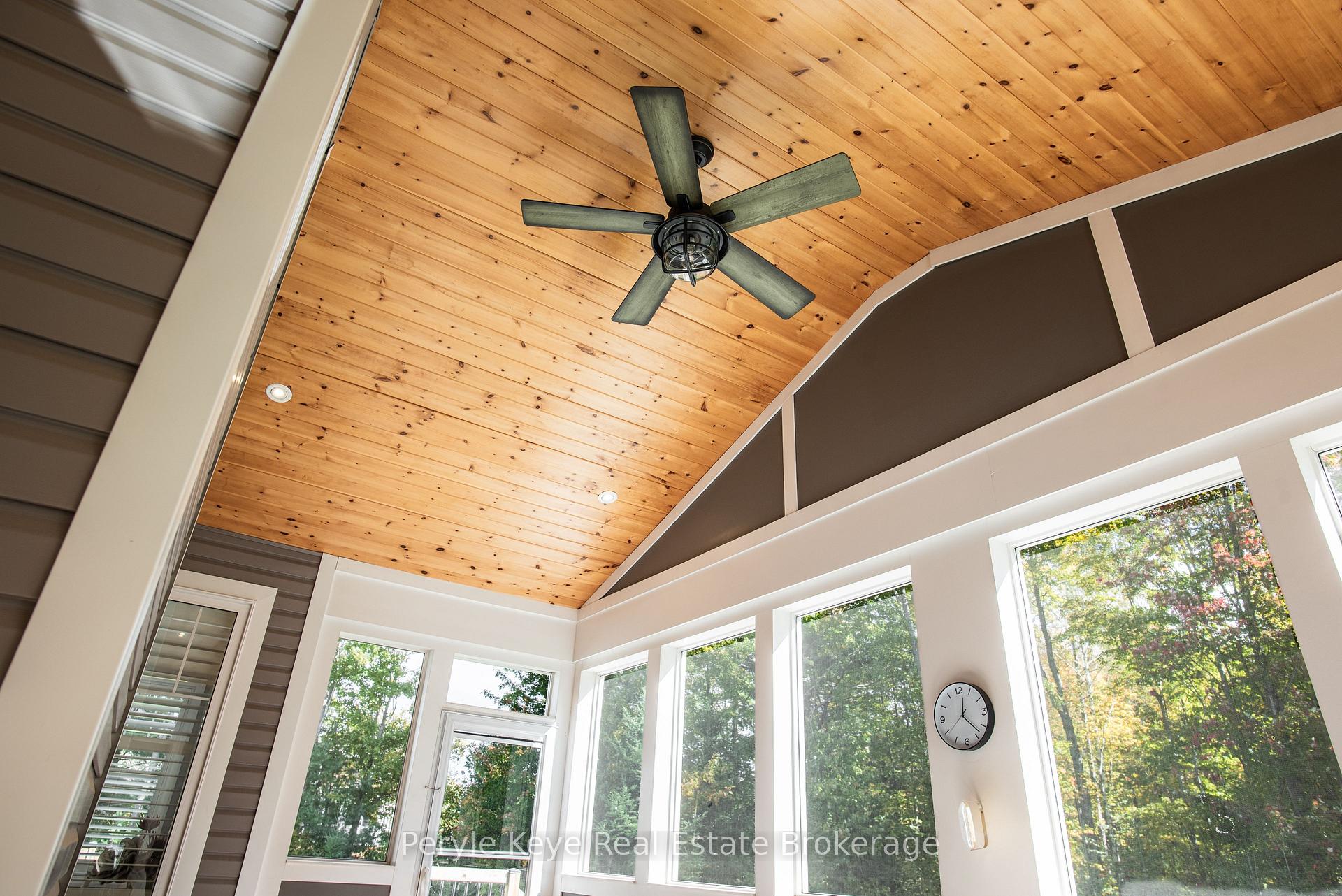 Photo 28 of 33 Hunter Place, Bracebridge, Macaulay — HOMEH