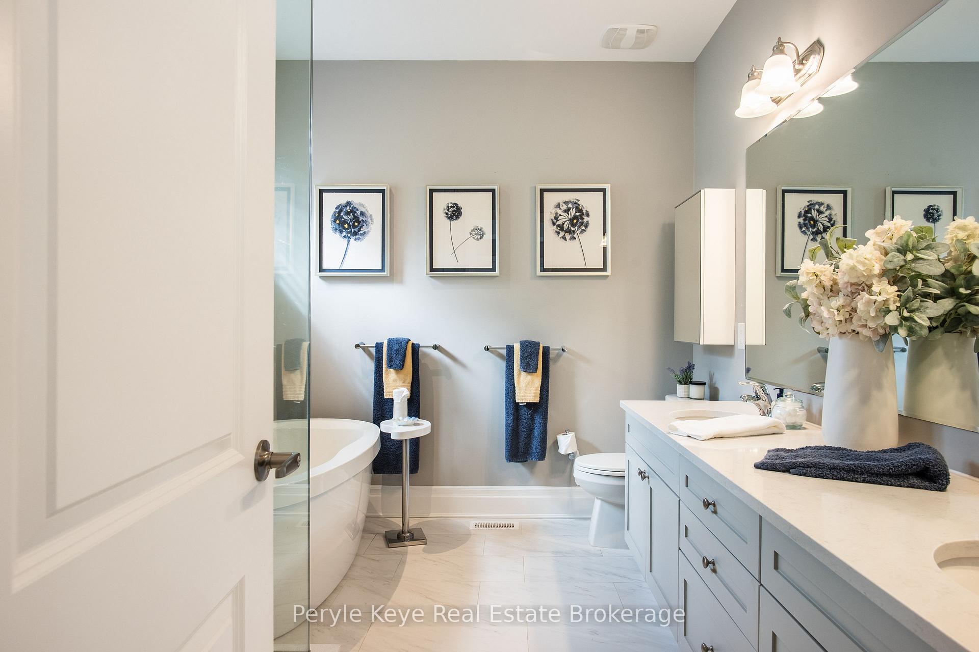 Photo 33 of 33 Hunter Place, Bracebridge, Macaulay — HOMEH
