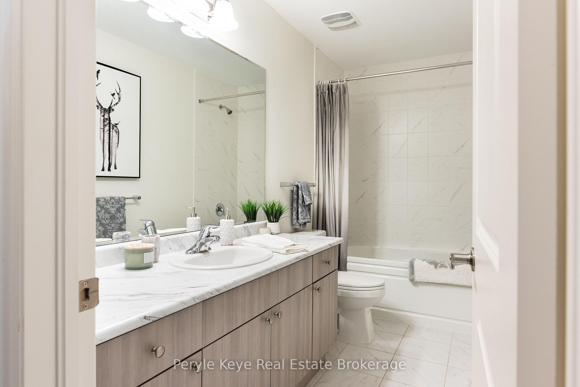 Photo 41 of 33 Hunter Place, Bracebridge, Macaulay — HOMEH