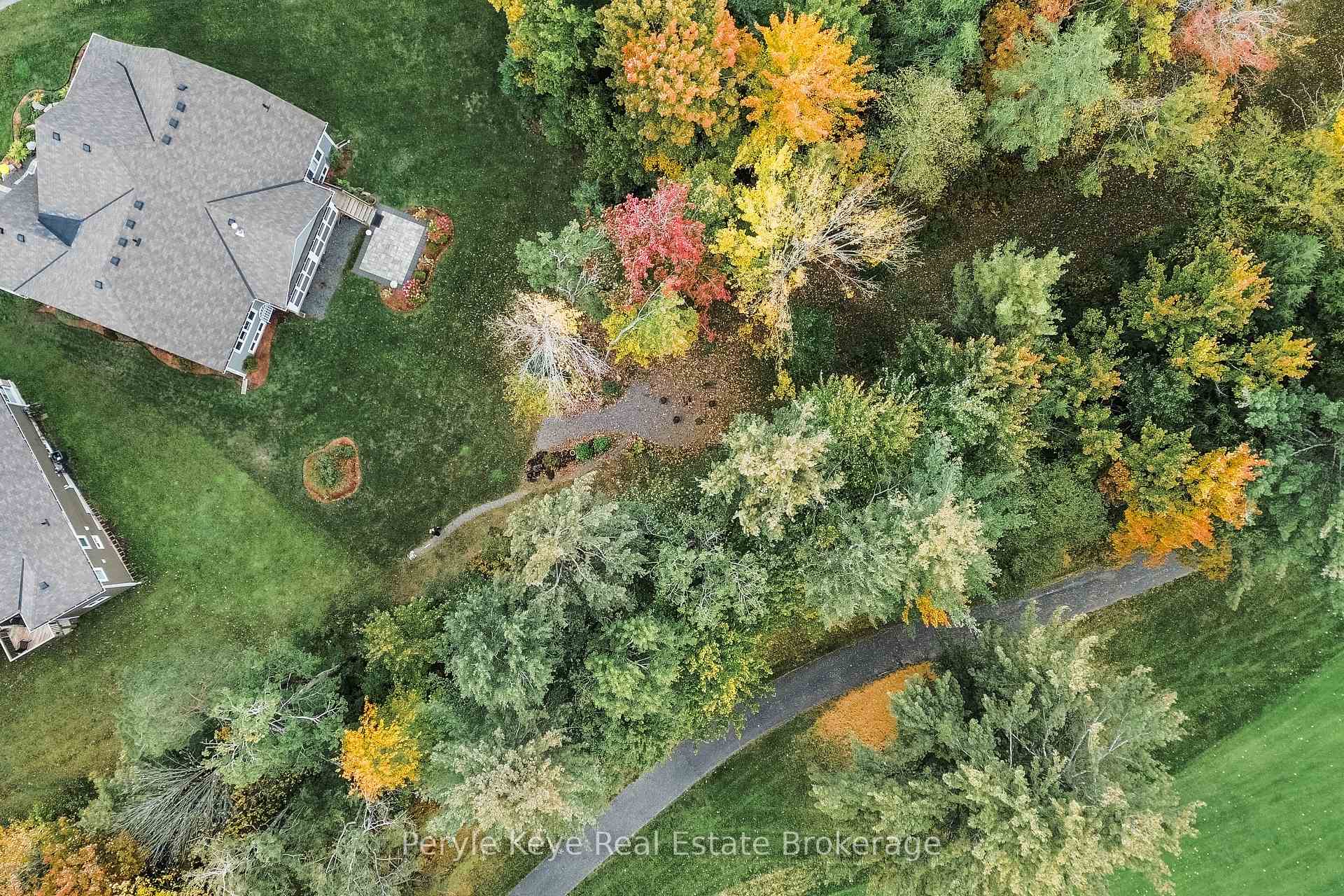 Photo 6 of 33 Hunter Place, Bracebridge, Macaulay — HOMEH