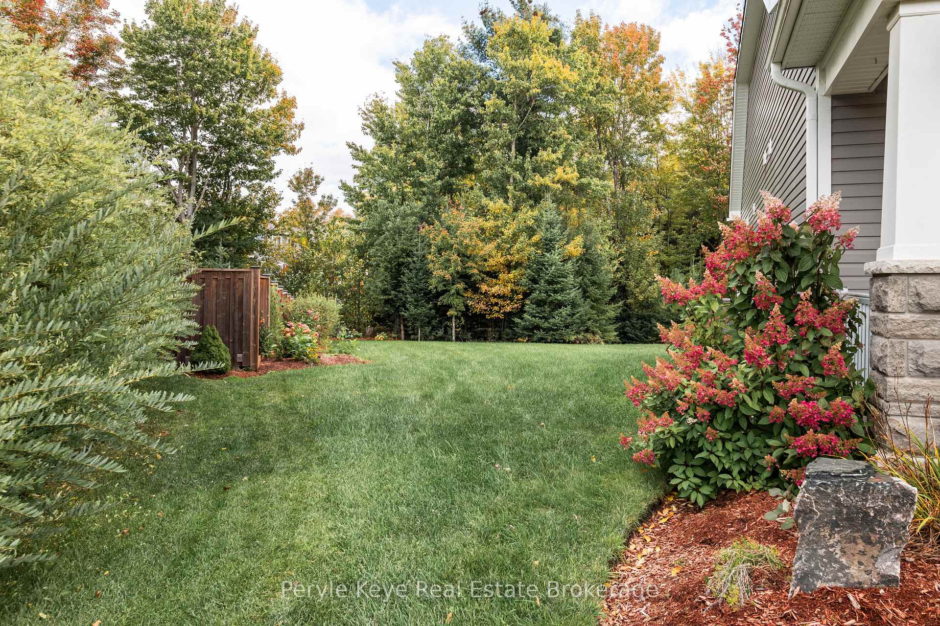 Photo 46 of 33 Hunter Place, Bracebridge, Macaulay — HOMEH