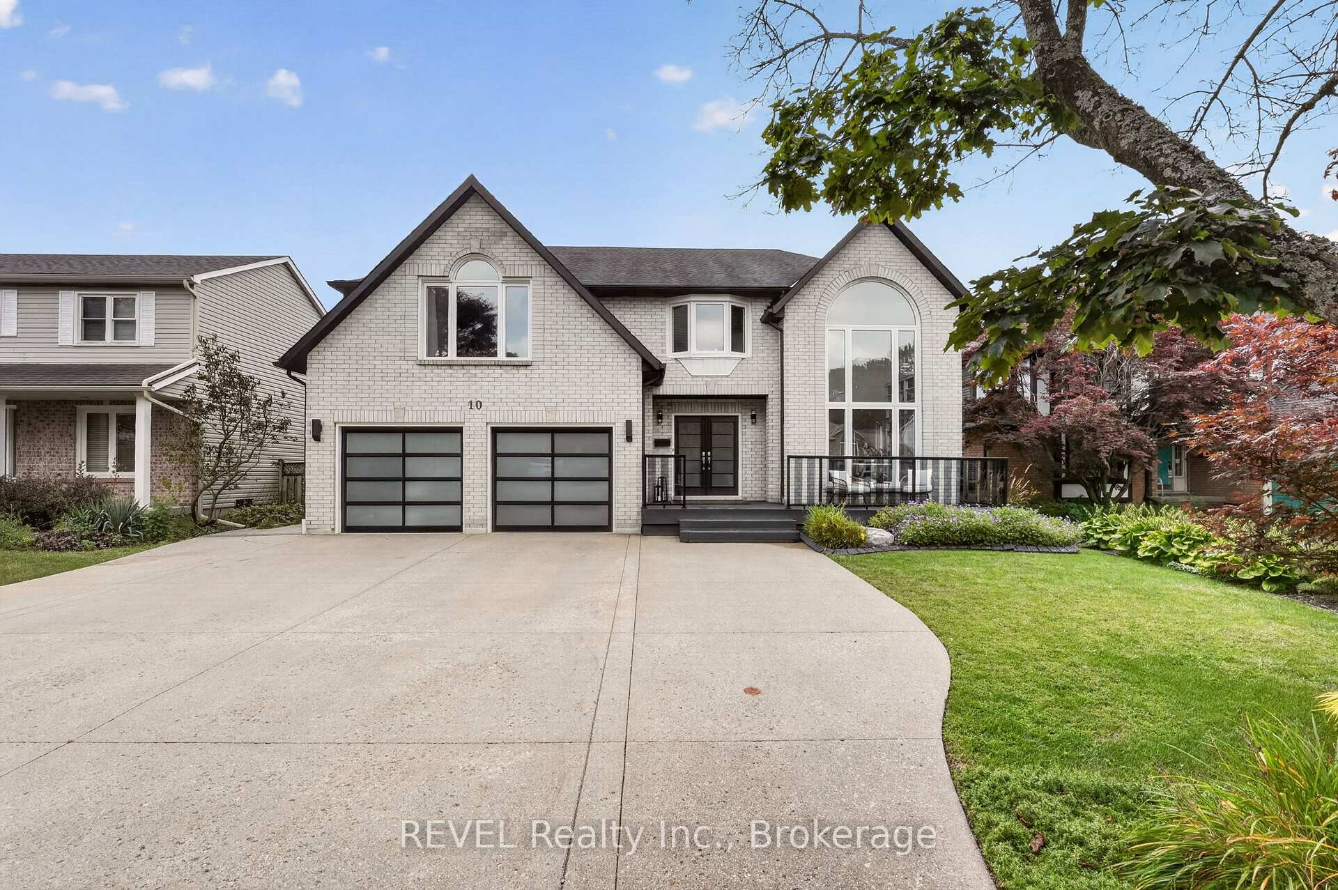 Photo of 10 Meadowbrook Lane